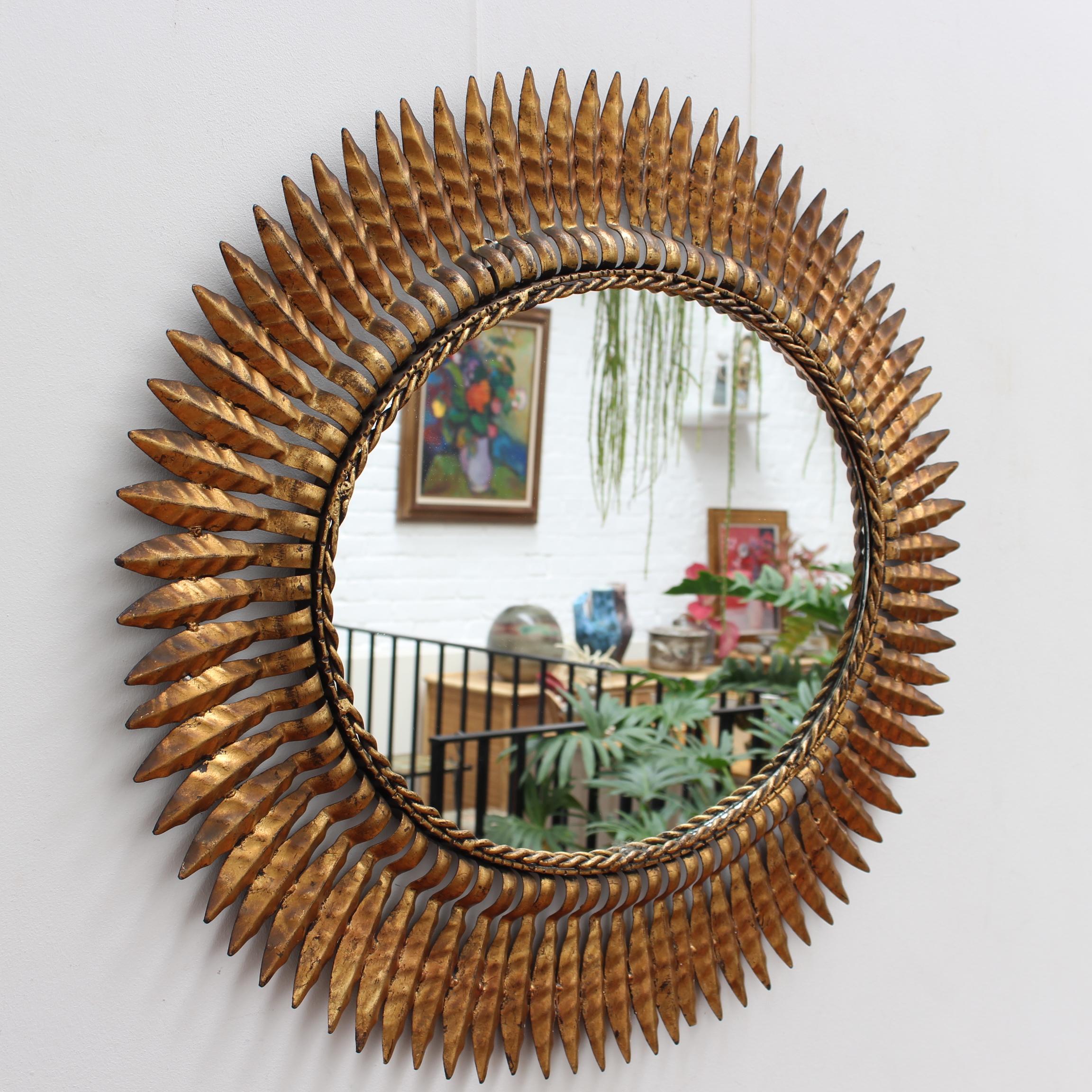 Mid-Century Spanish Gilt Metal Sunburst Mirror with Leaf Motif (circa 1960s) In Good Condition For Sale In London, GB
