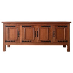 Credenza di metà secolo in Oak spagnolo