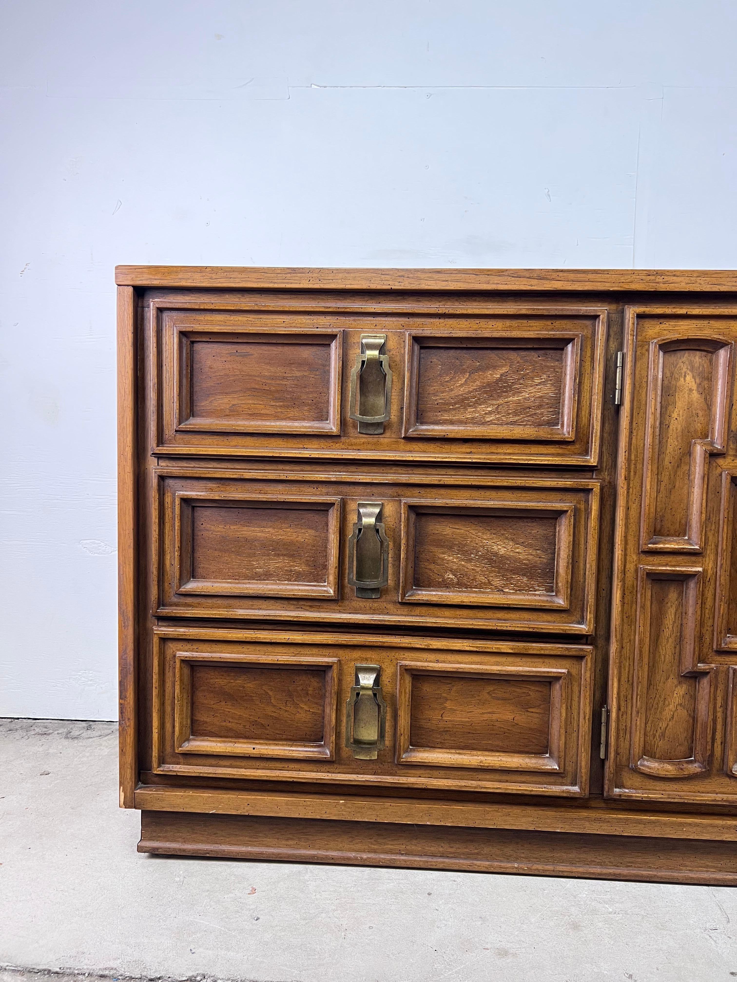 dresser drawer in spanish