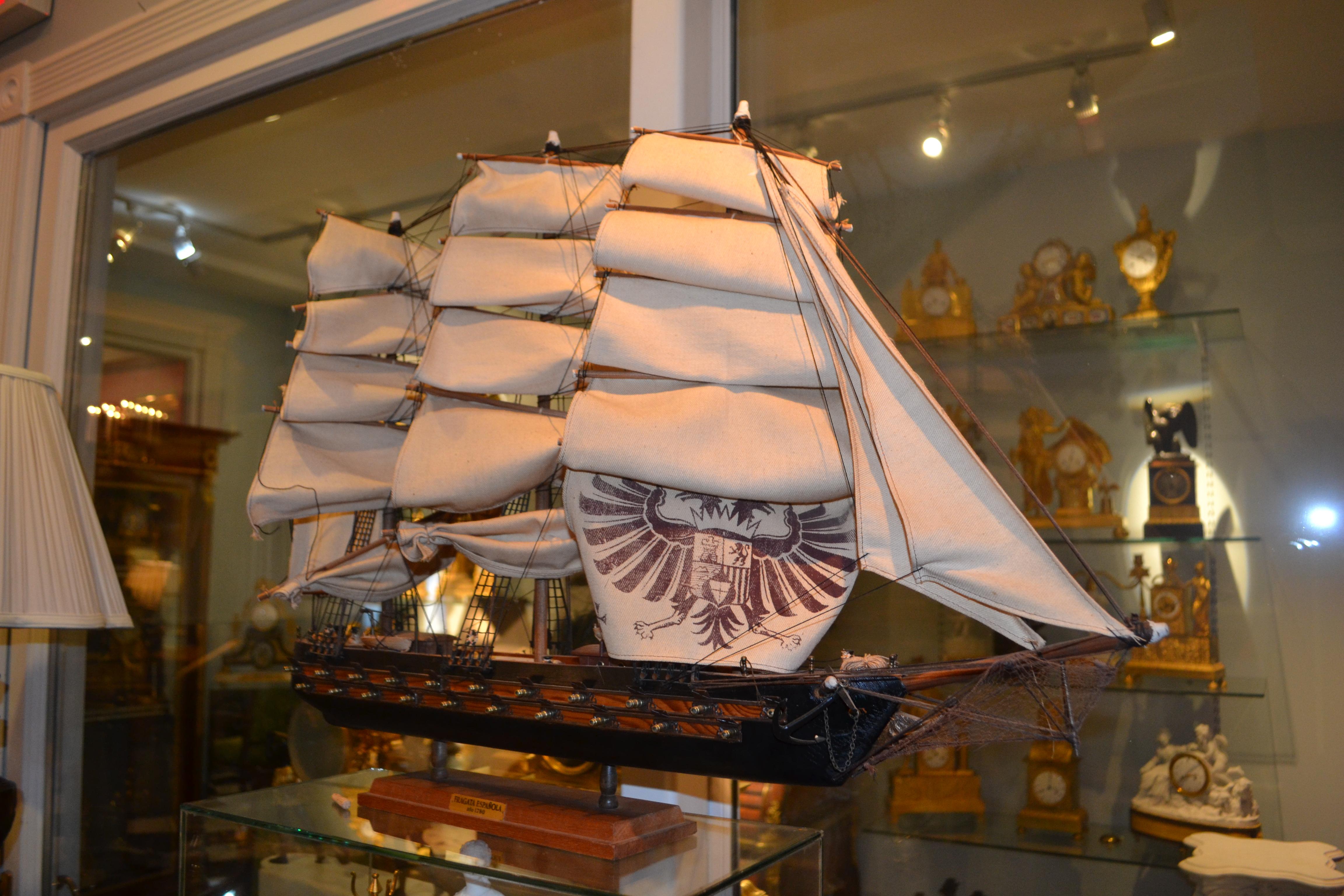 20th Century Mid-Century Spanish Souvenir Model of a late 18 Century Frigate For Sale