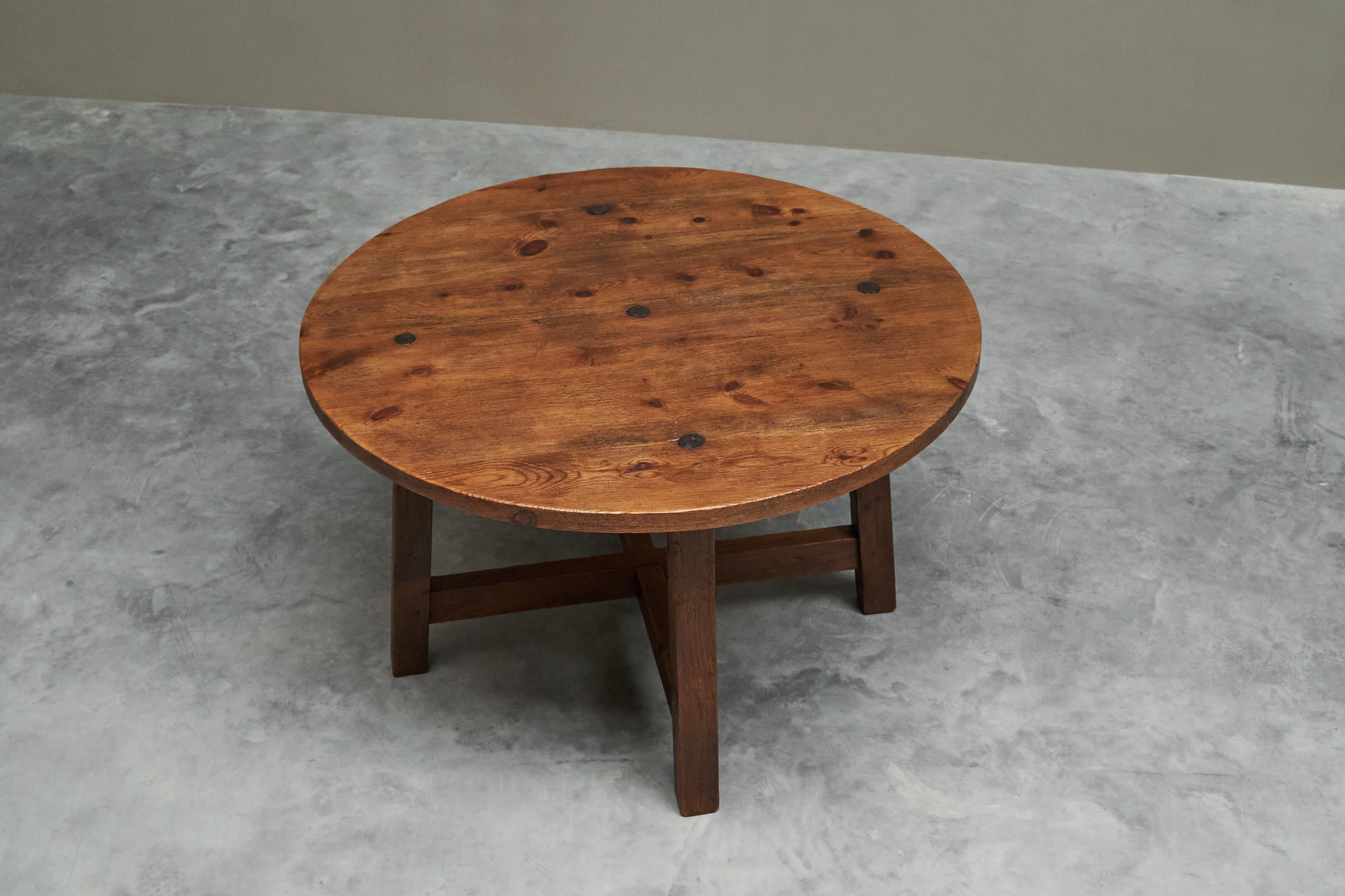 Mid Century Spanish Style Dining or Center Table in Solid Wood and Wrought Iron For Sale 3