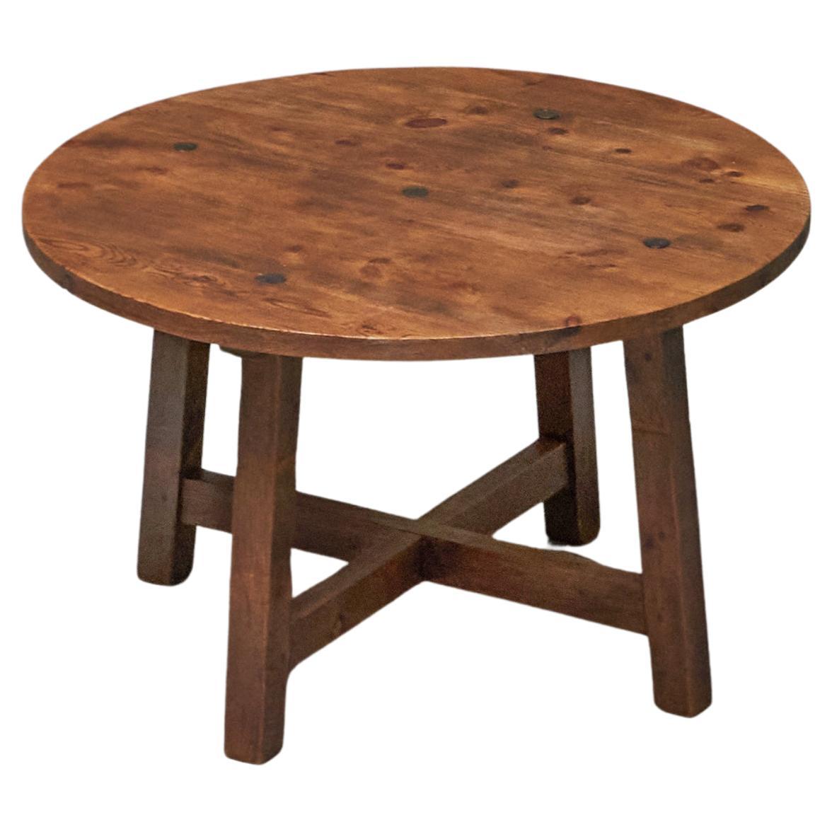 Table de salle à manger ou de centre de style espagnol du milieu du siècle dernier en bois massif et fer forgé