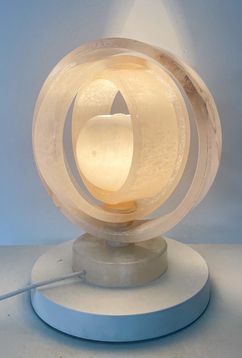 Lampada sferica in alabastro di metà secolo, anni '60 in vendita 1