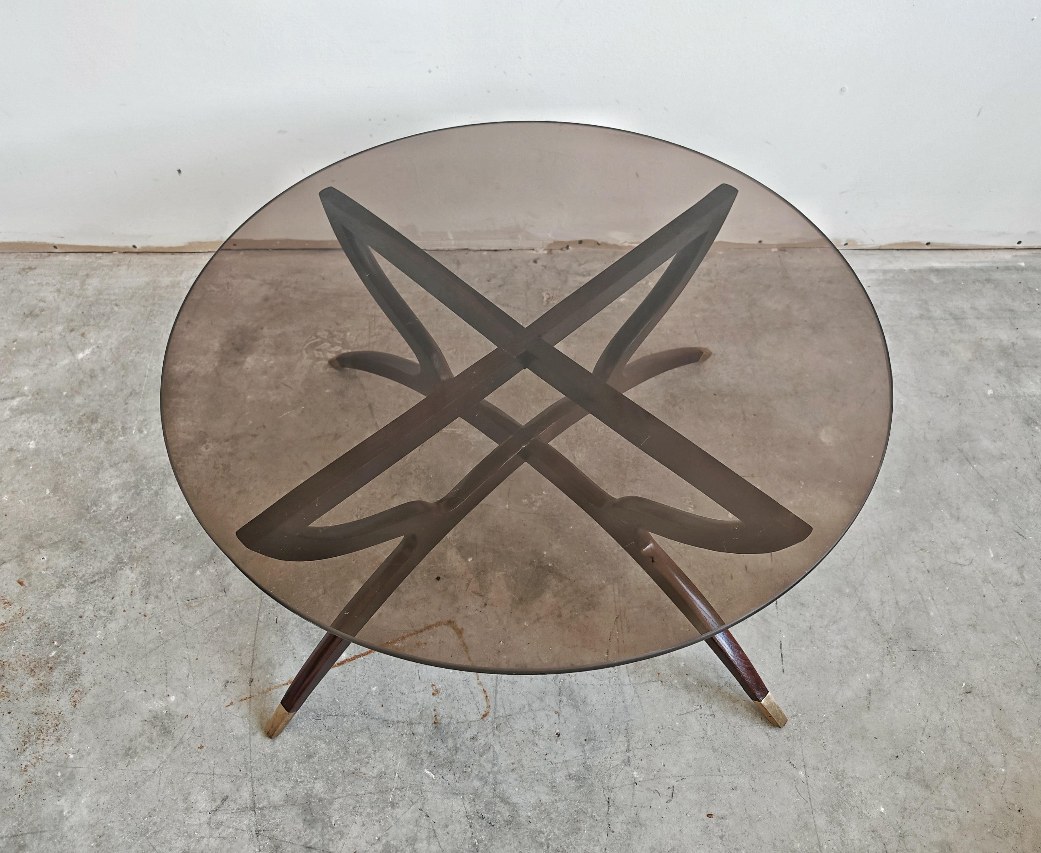 Italiano Tavolino da caffè Mid Century Spider in legno di Wood nello stile di Carlo di Carli in vendita