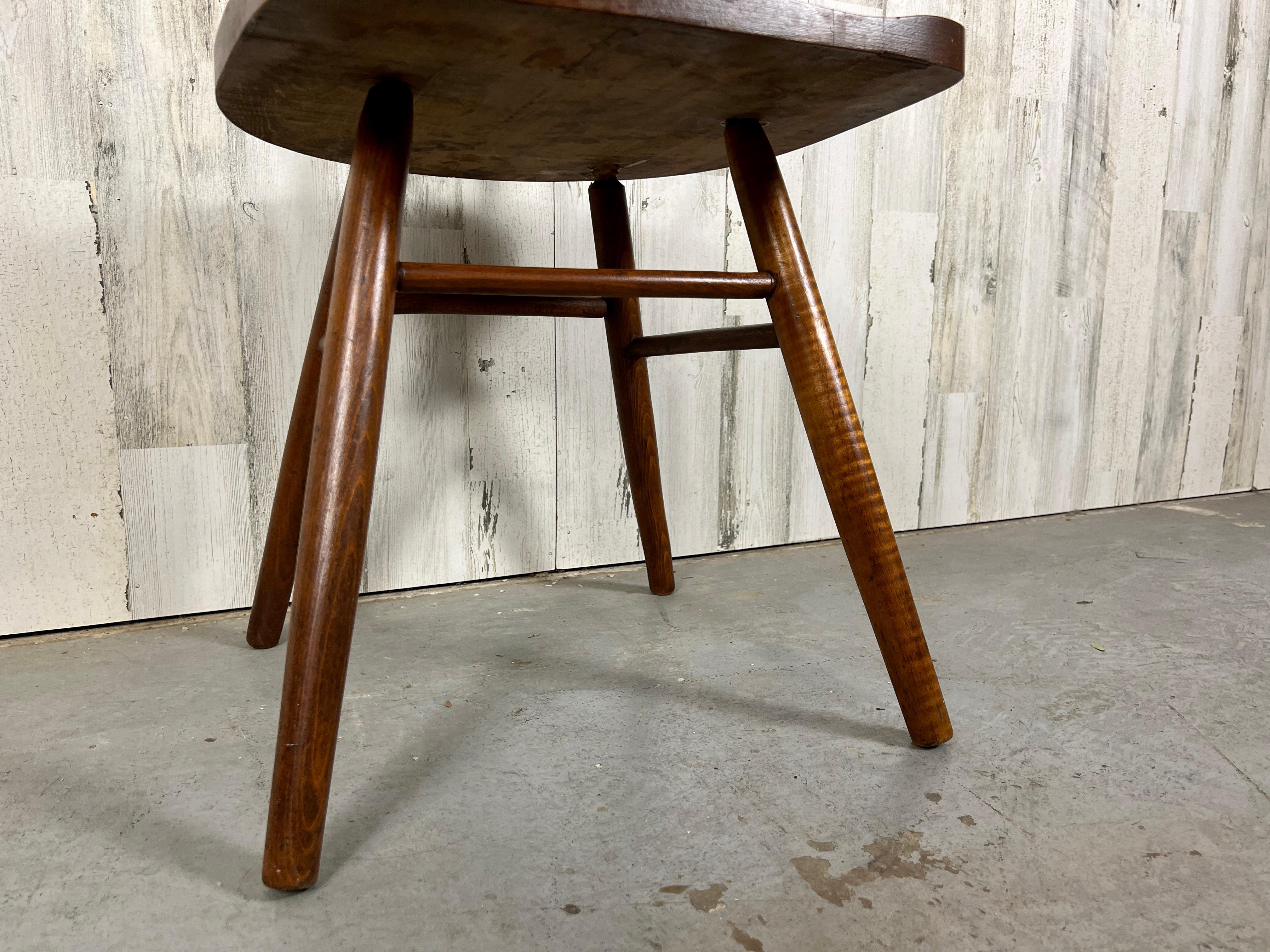 Mid-Century Spindle Chair For Sale 5