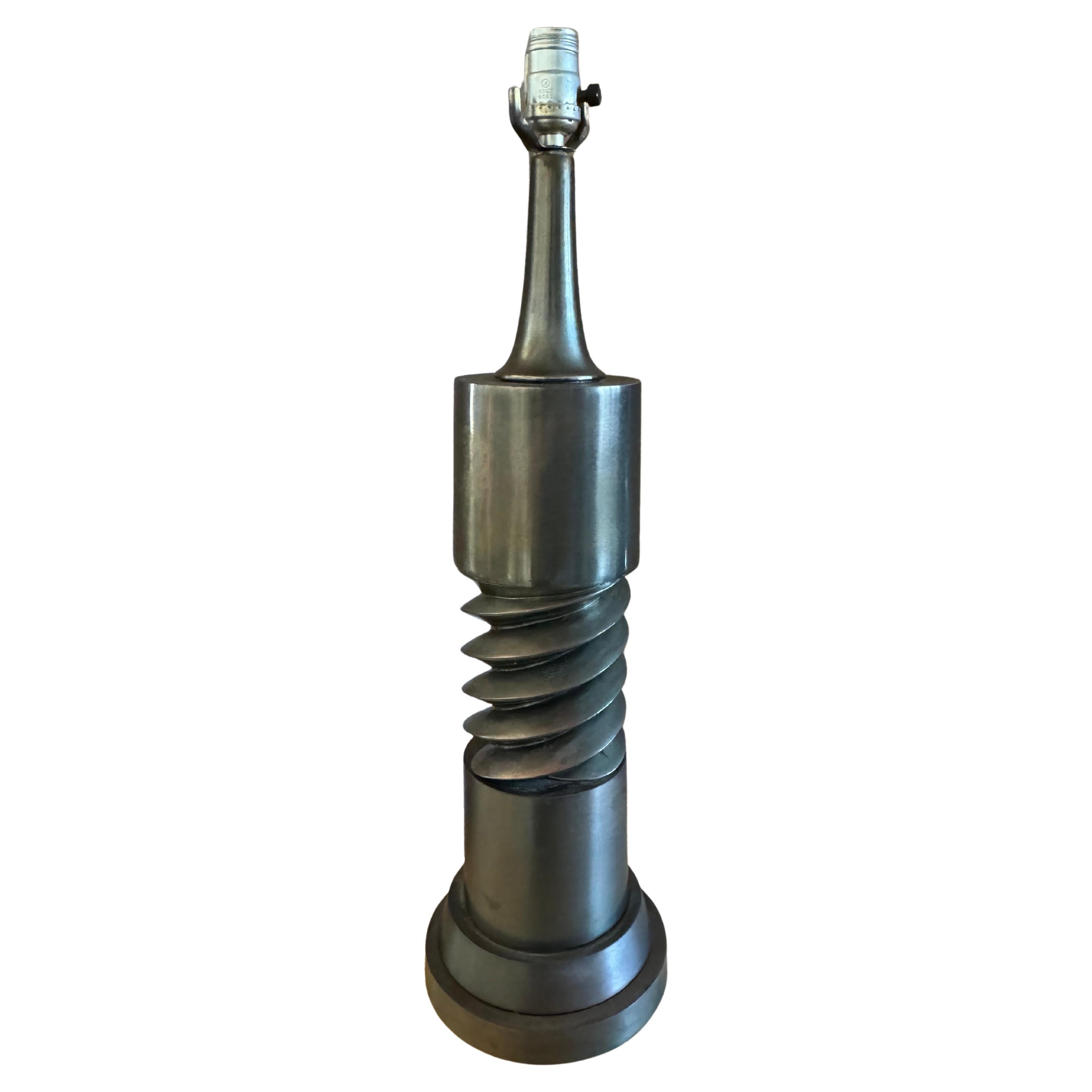 Lampe de table en métal du milieu du siècle à vis en spirale en vente