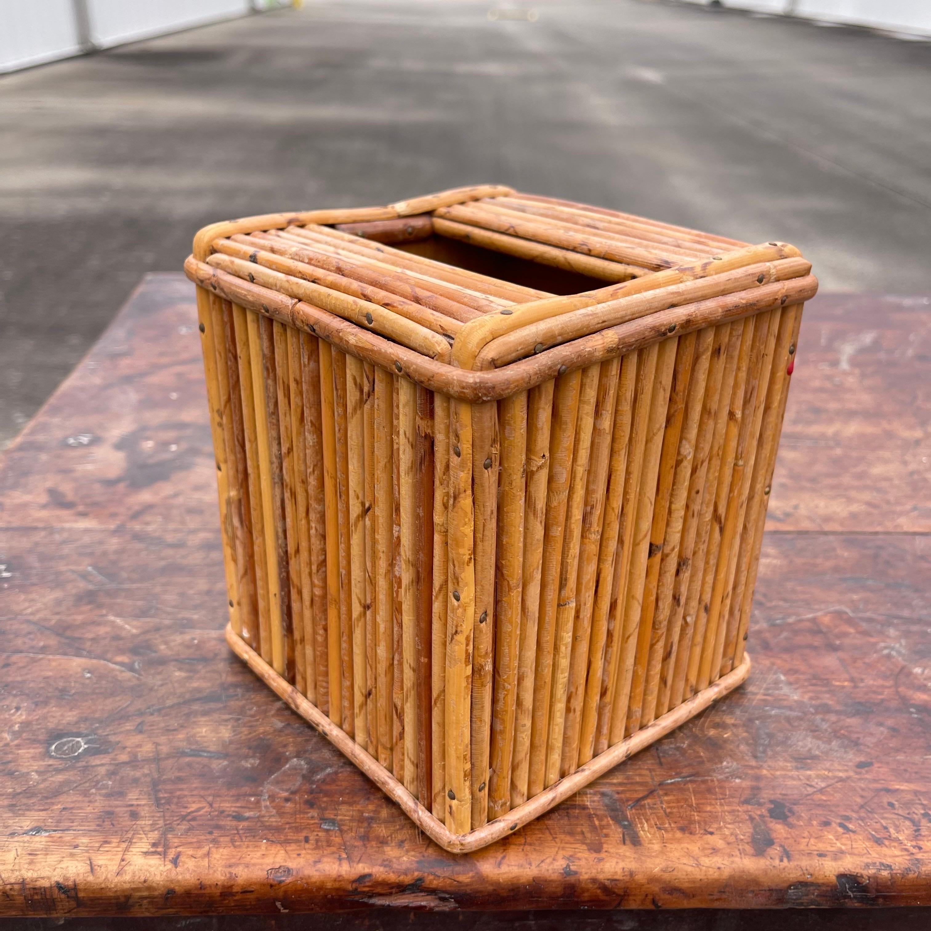 Mid-Century Split Pencil Reed Bamboo Tissue Box Cover In Good Condition For Sale In Jensen Beach, FL