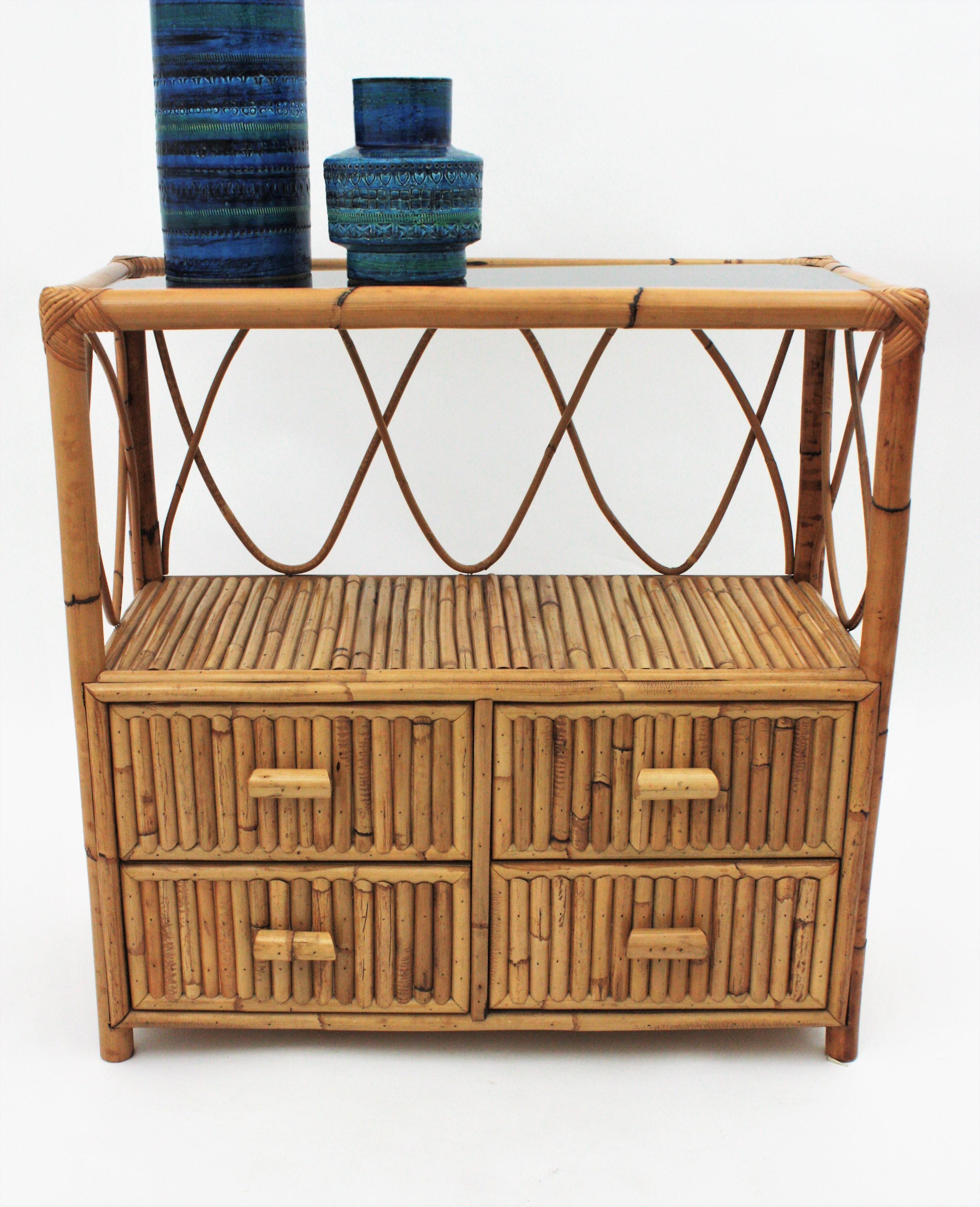 Mid-Century Split Reed Rattan Bamboo Console / Chest of Drawers In Good Condition In Barcelona, ES