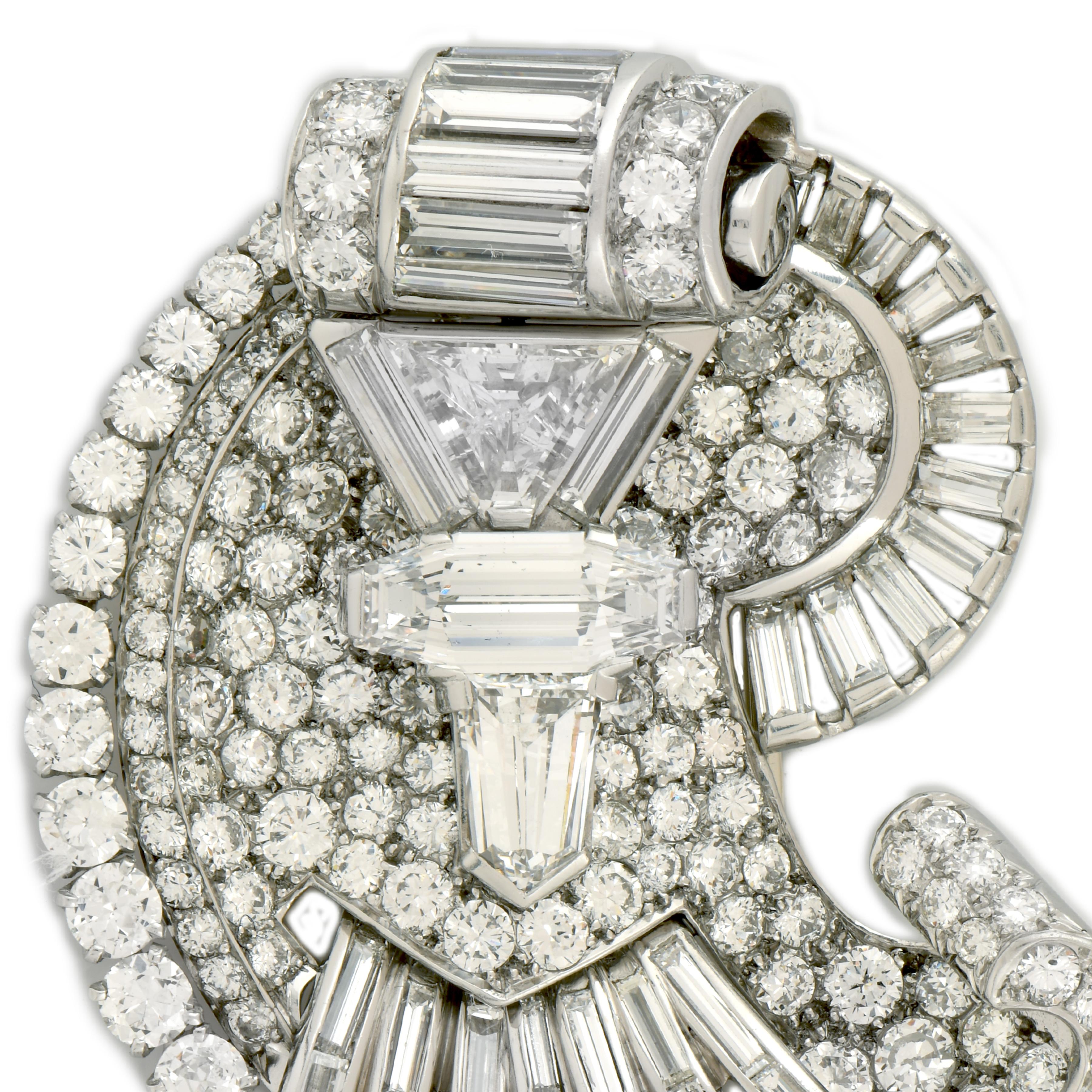 Modern Mid Century Spray Design 29 Carat Diamond Brooch and Pendant For Sale