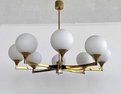 Sputnik-Kronleuchter aus Messing und mehrfarbigem Opalglas von Kaiser, Mitte des Jahrhunderts, 1970er Jahre