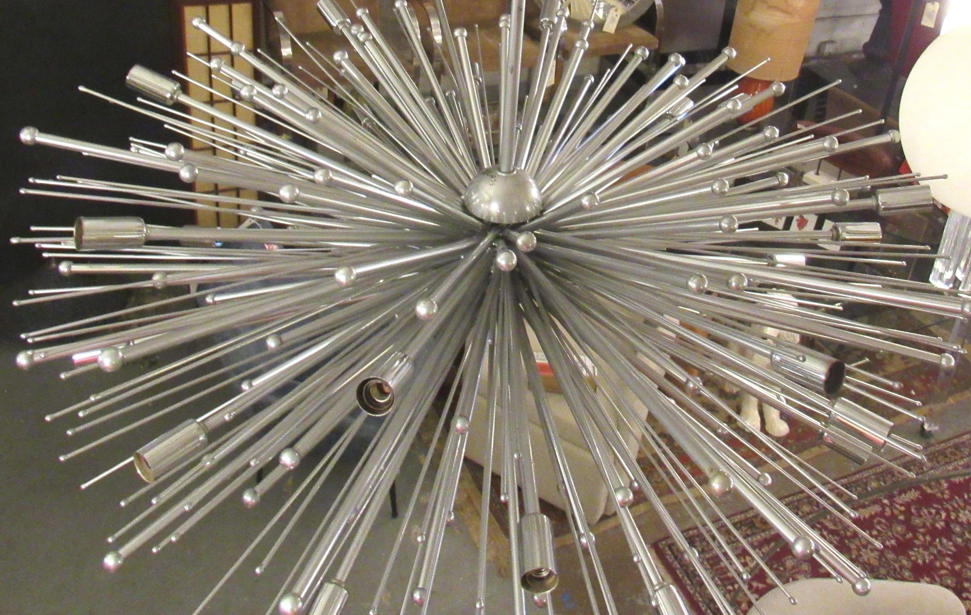 Araña Sputnik de mediados de siglo Moderno de mediados de siglo en venta