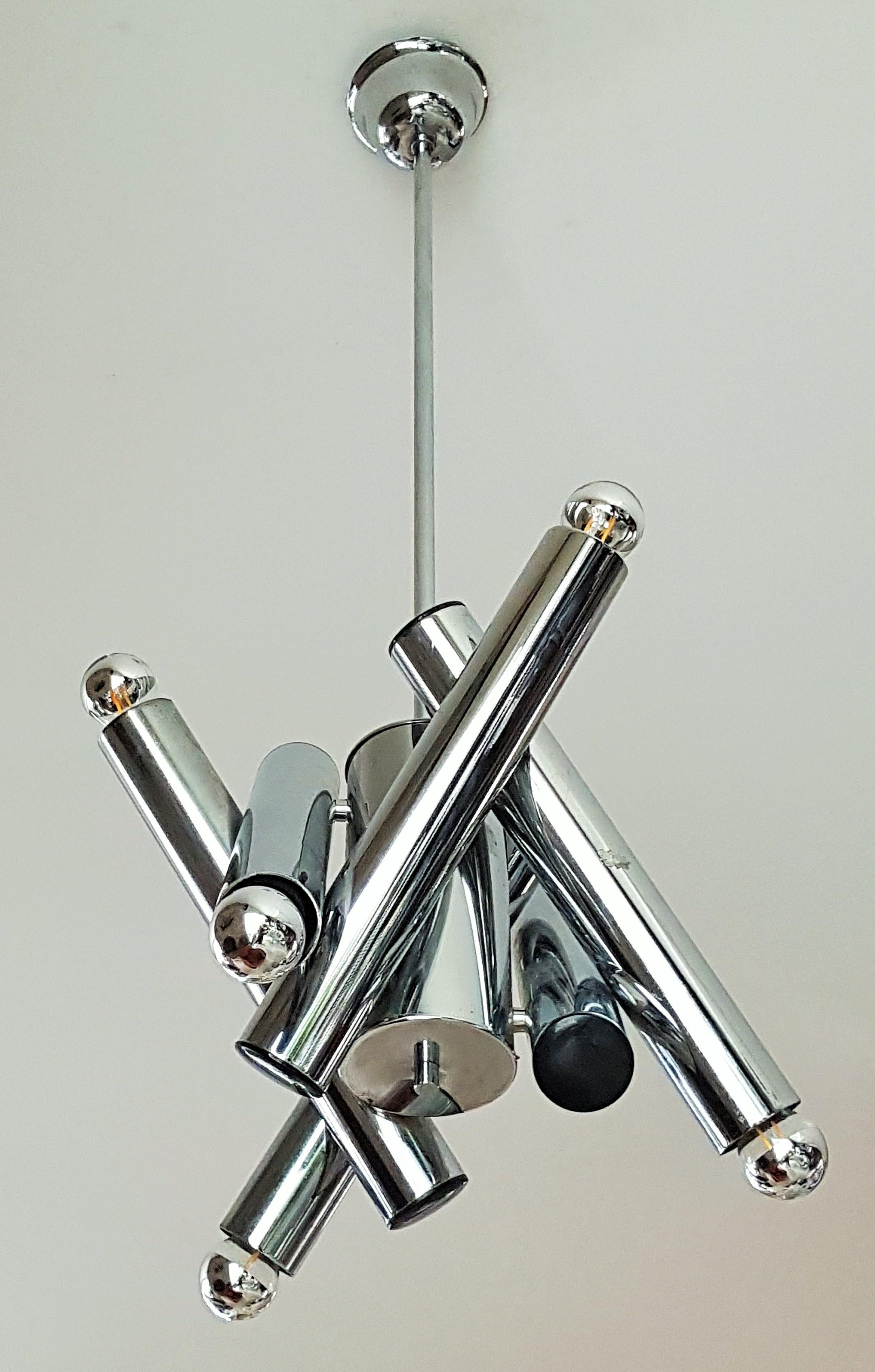 Lustre suspendu de l'ère spatiale Spoutnik du milieu du siècle dernier par Reggiani, Italie, années 1960 en vente 1