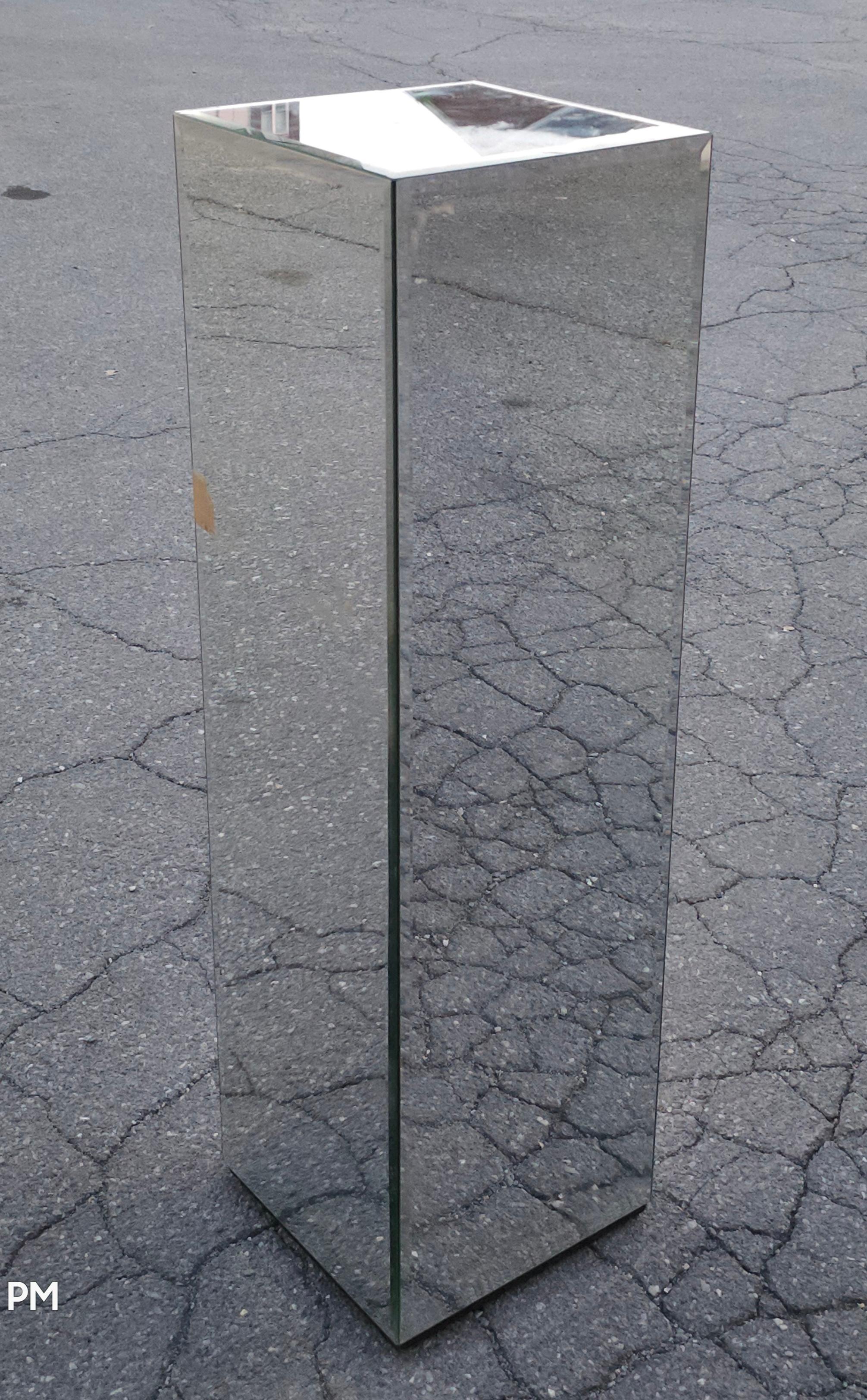 Modern Mid-Century Square Beveled Mirrored Pedestal For Sale