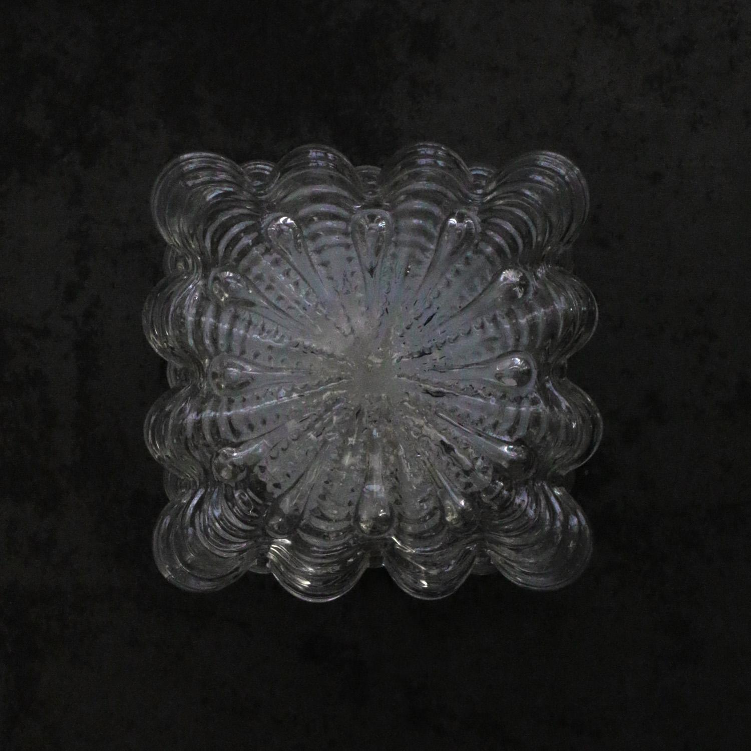 Allemand Applique carrée en verre clair du milieu du siècle, encastrée dans le sol en vente