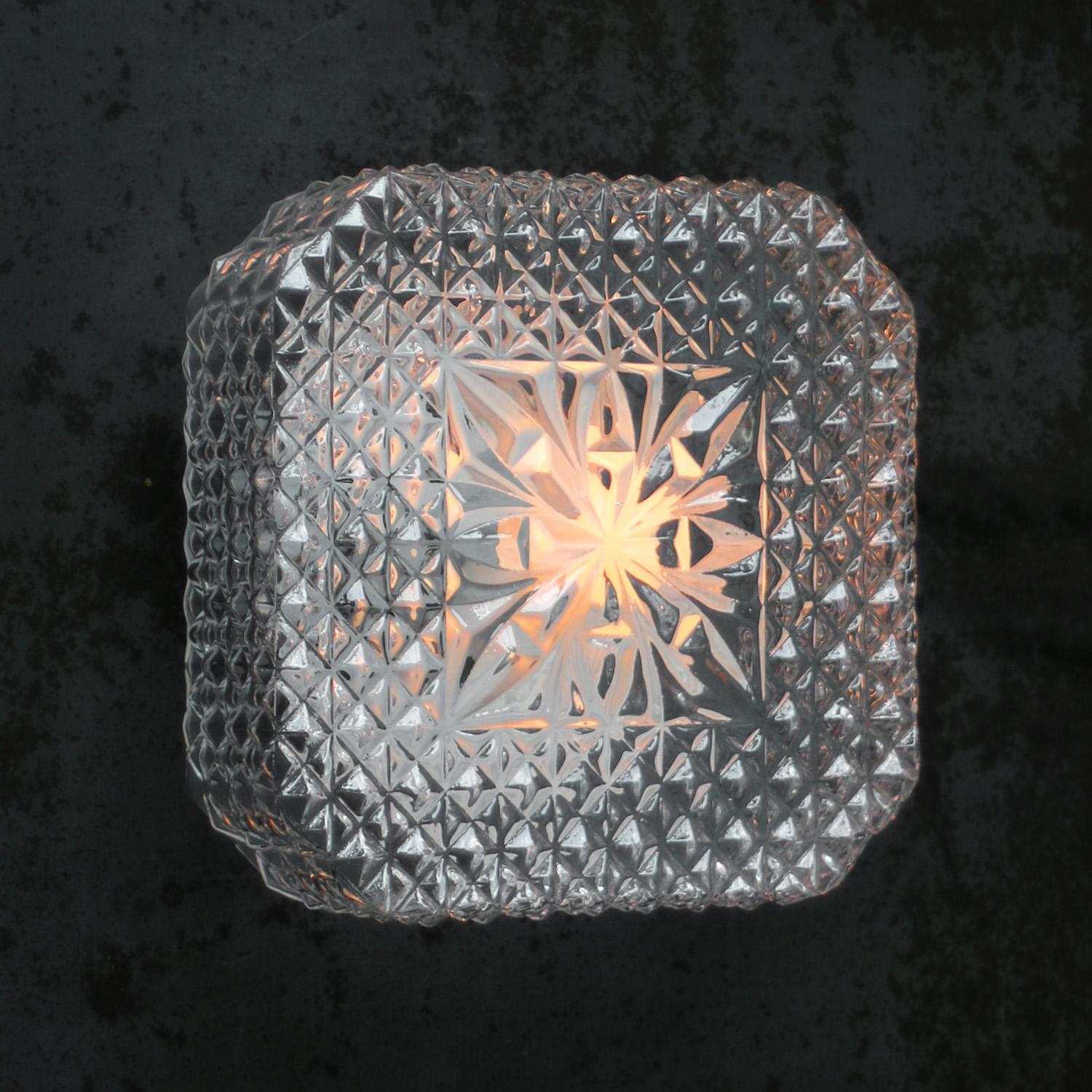 Mid-Century Square Clear Glass Wall Lamps Sconces In Good Condition For Sale In Amsterdam, NL