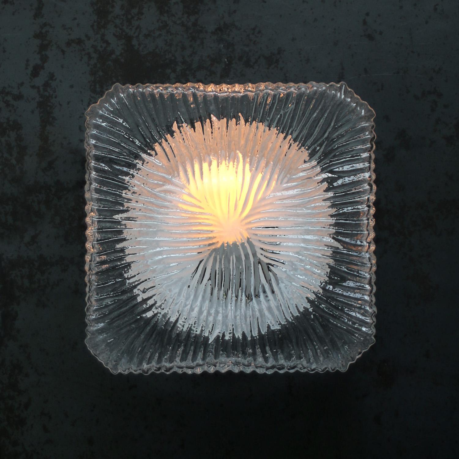 20ième siècle Appliques murales carrées en verre transparent du milieu du siècle dernier en vente