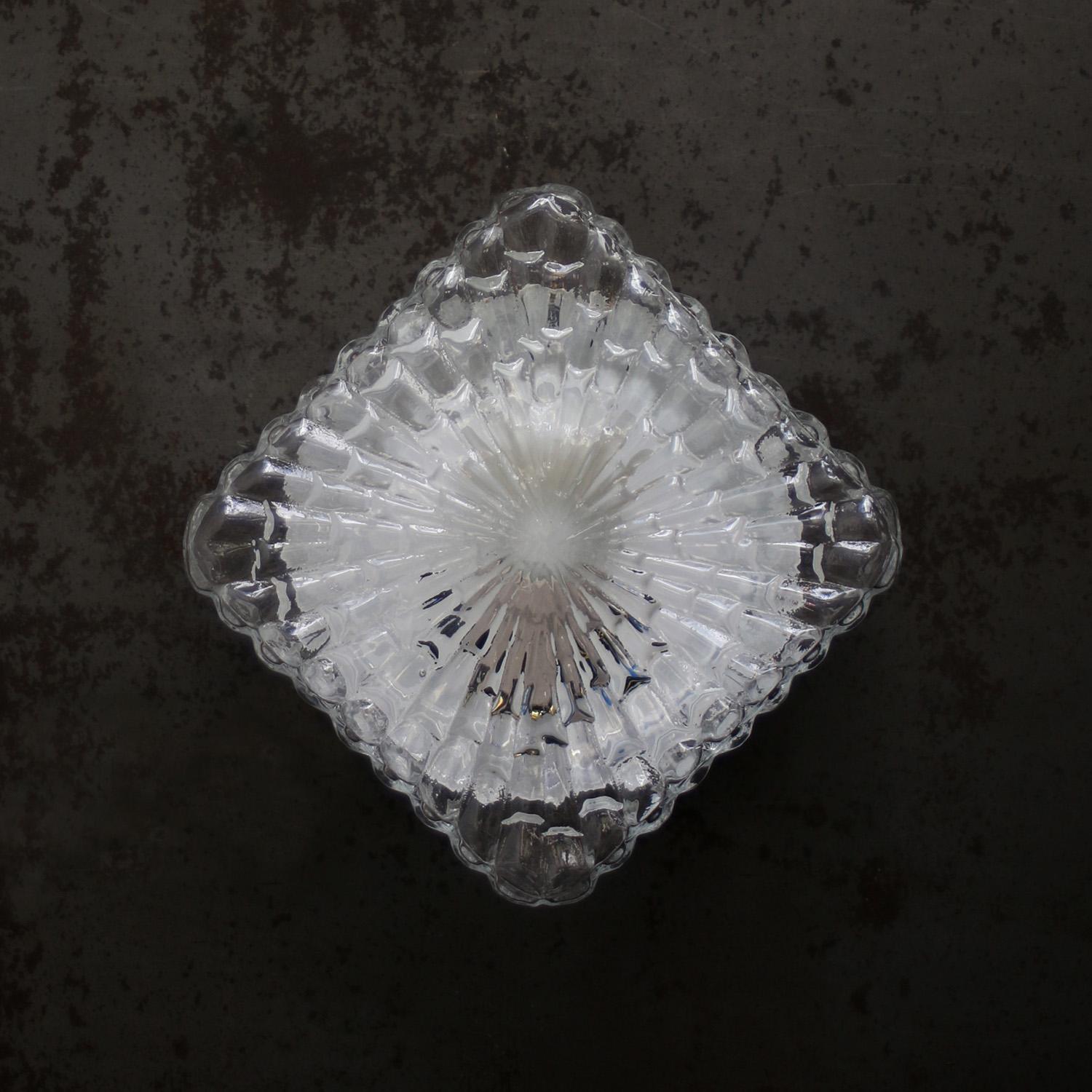 Métal Appliques murales carrées en verre transparent du milieu du siècle dernier en vente
