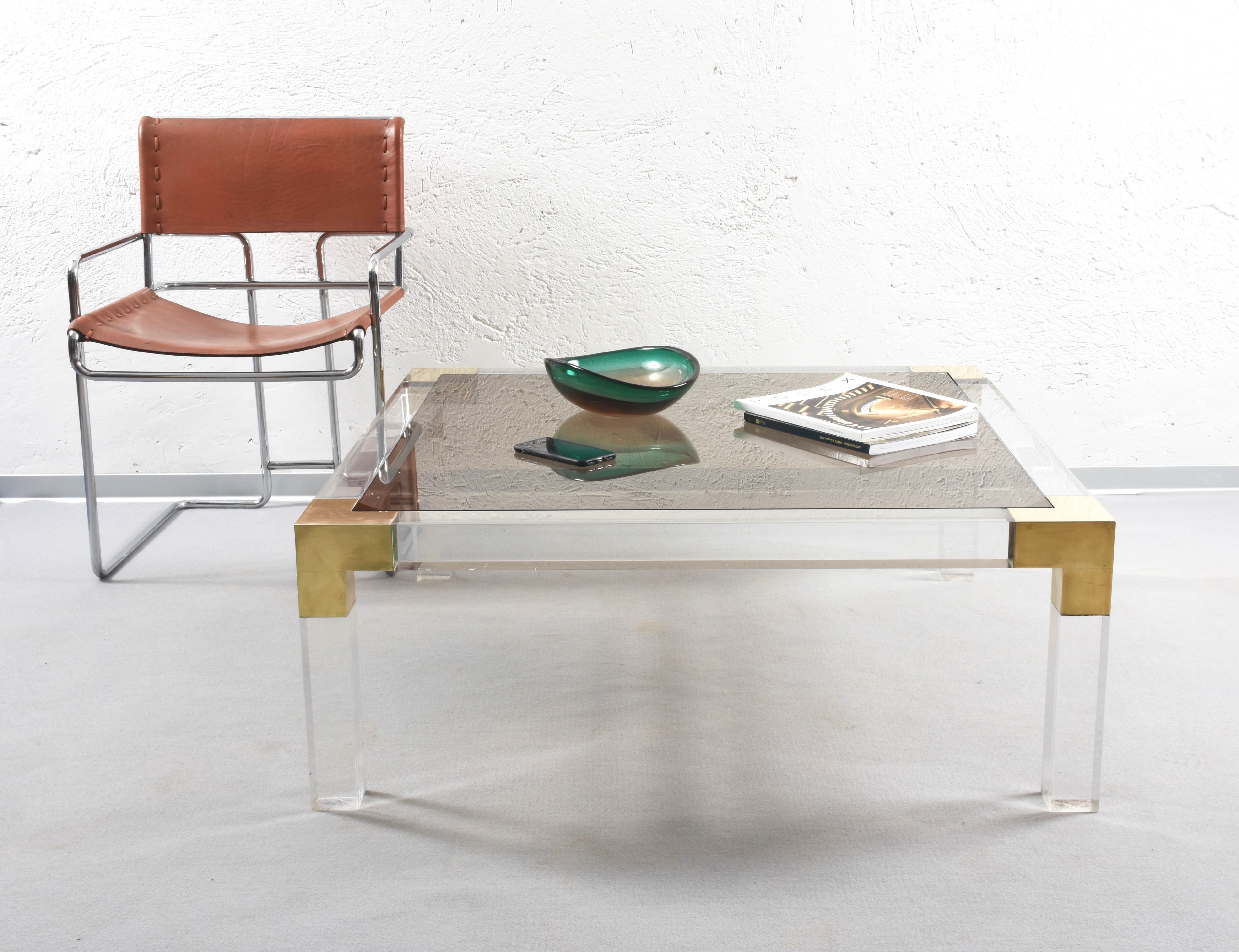 Midcentury Square Coffee Table in Brass and Lucite, Smoked Glass Top Italy 1970s 10