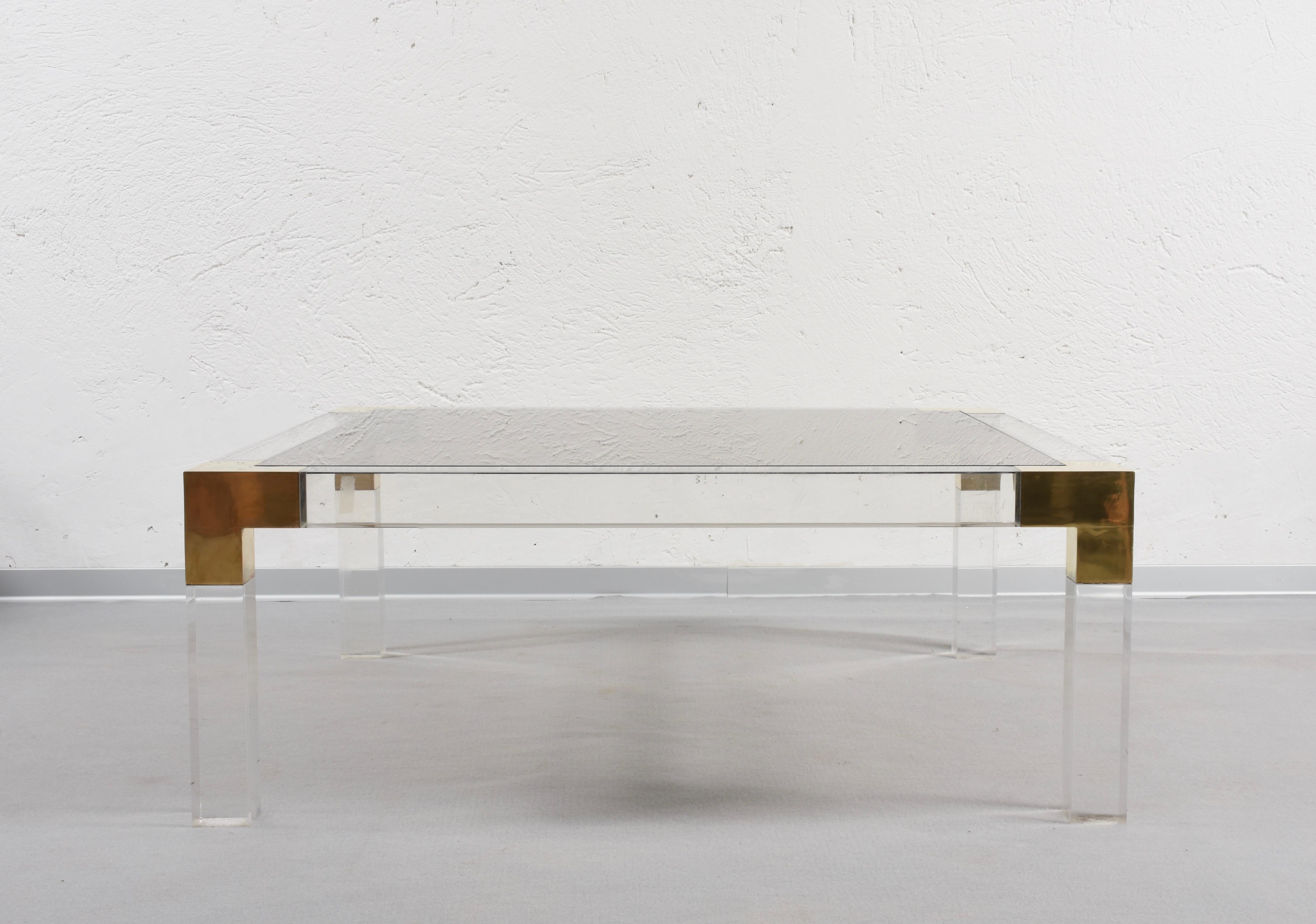 Midcentury Square Coffee Table in Brass and Lucite, Smoked Glass Top Italy 1970s 3