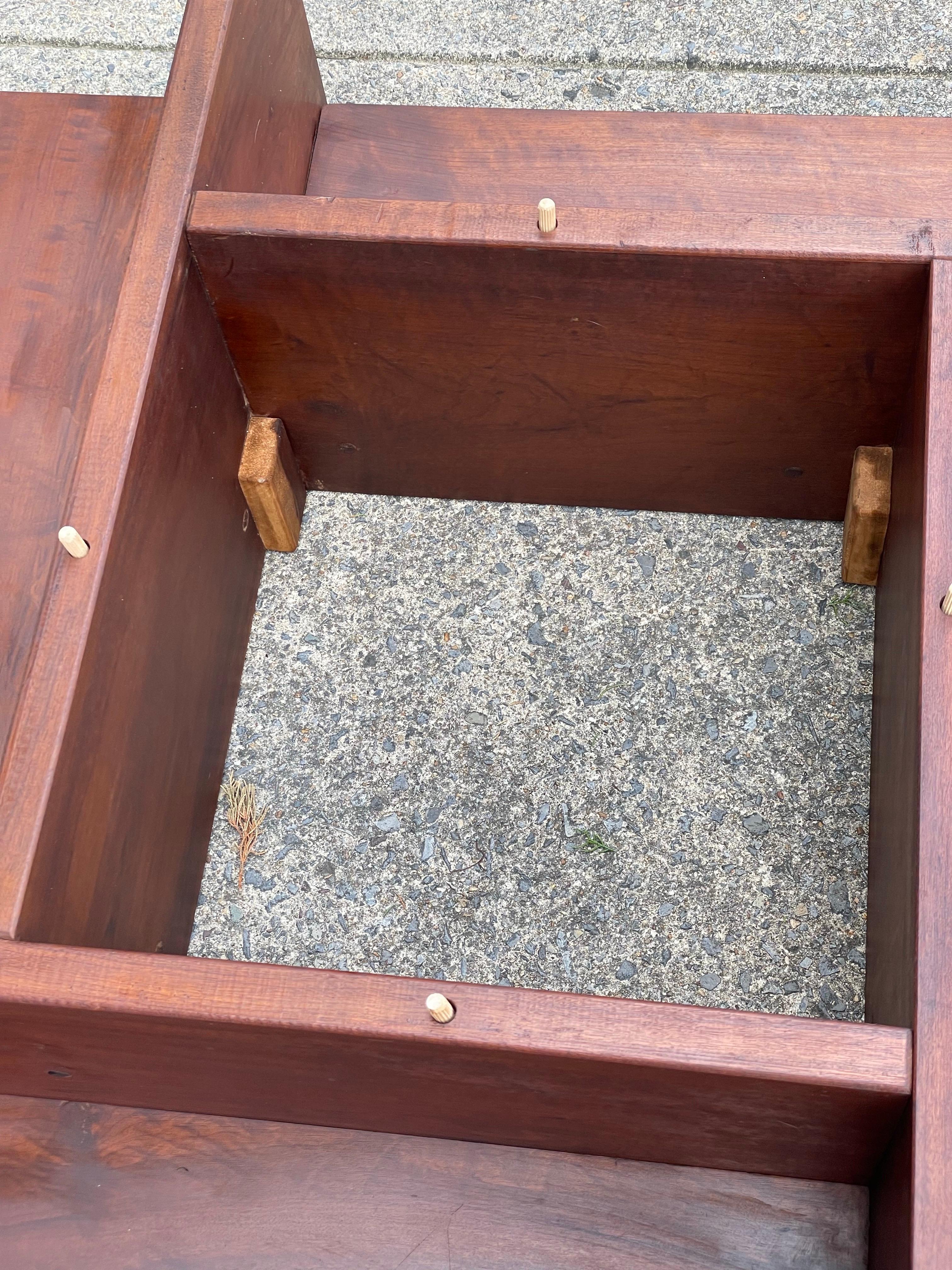 Mid Century Square Coffee Table w/Center Cut-Out For Sale 7