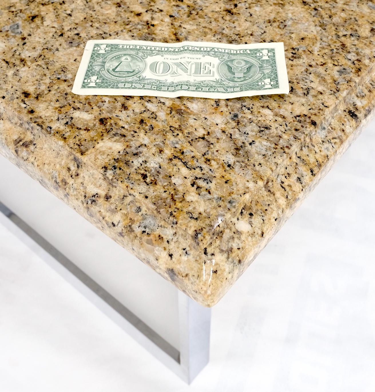 Table d'appoint carrée d'appoint MINT mi-siècle avec plateau en granit et base chromée en vente 5