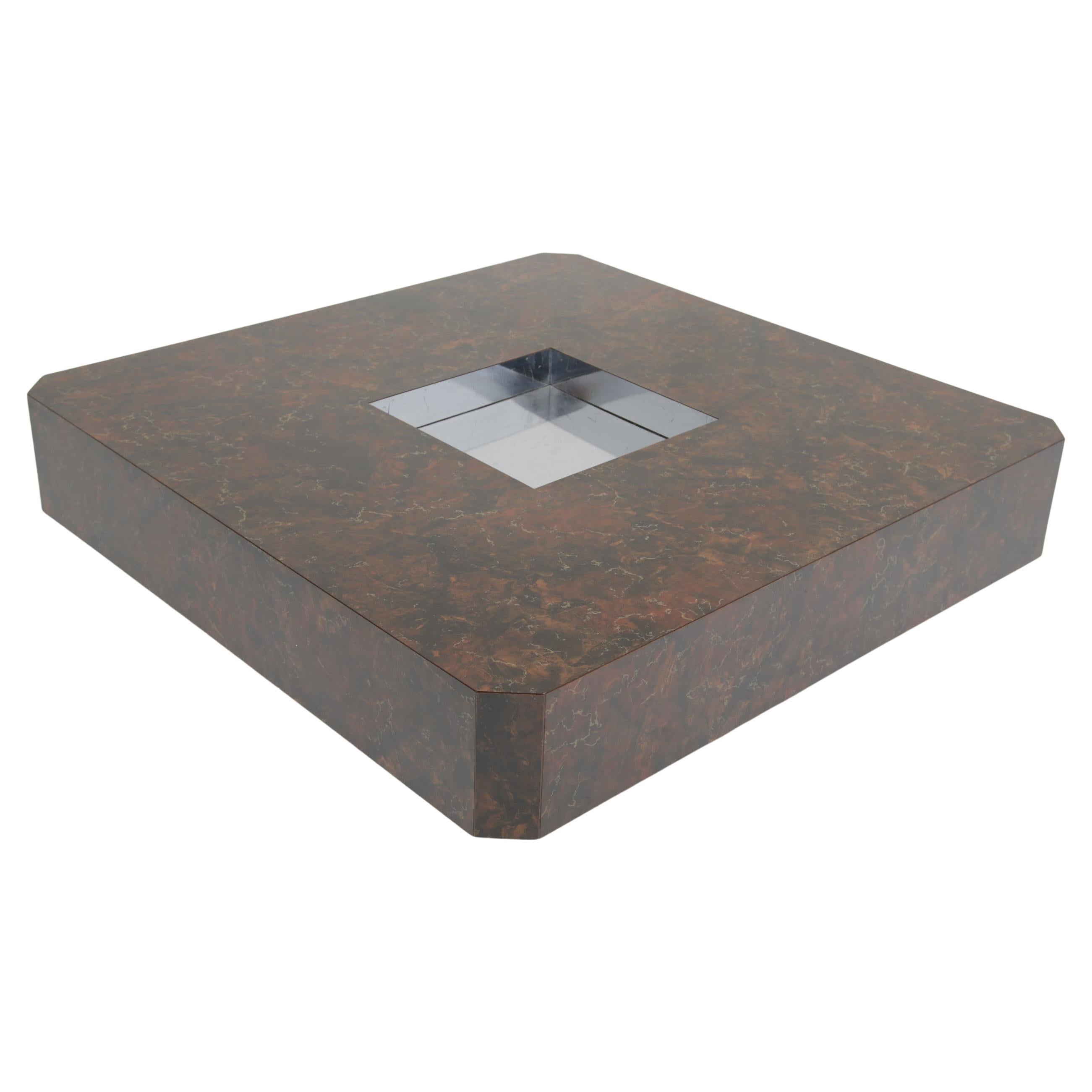 Mid-Century Square Italian Coffee Table, table de cocktail, Faux Burl Finish, 70s. en vente