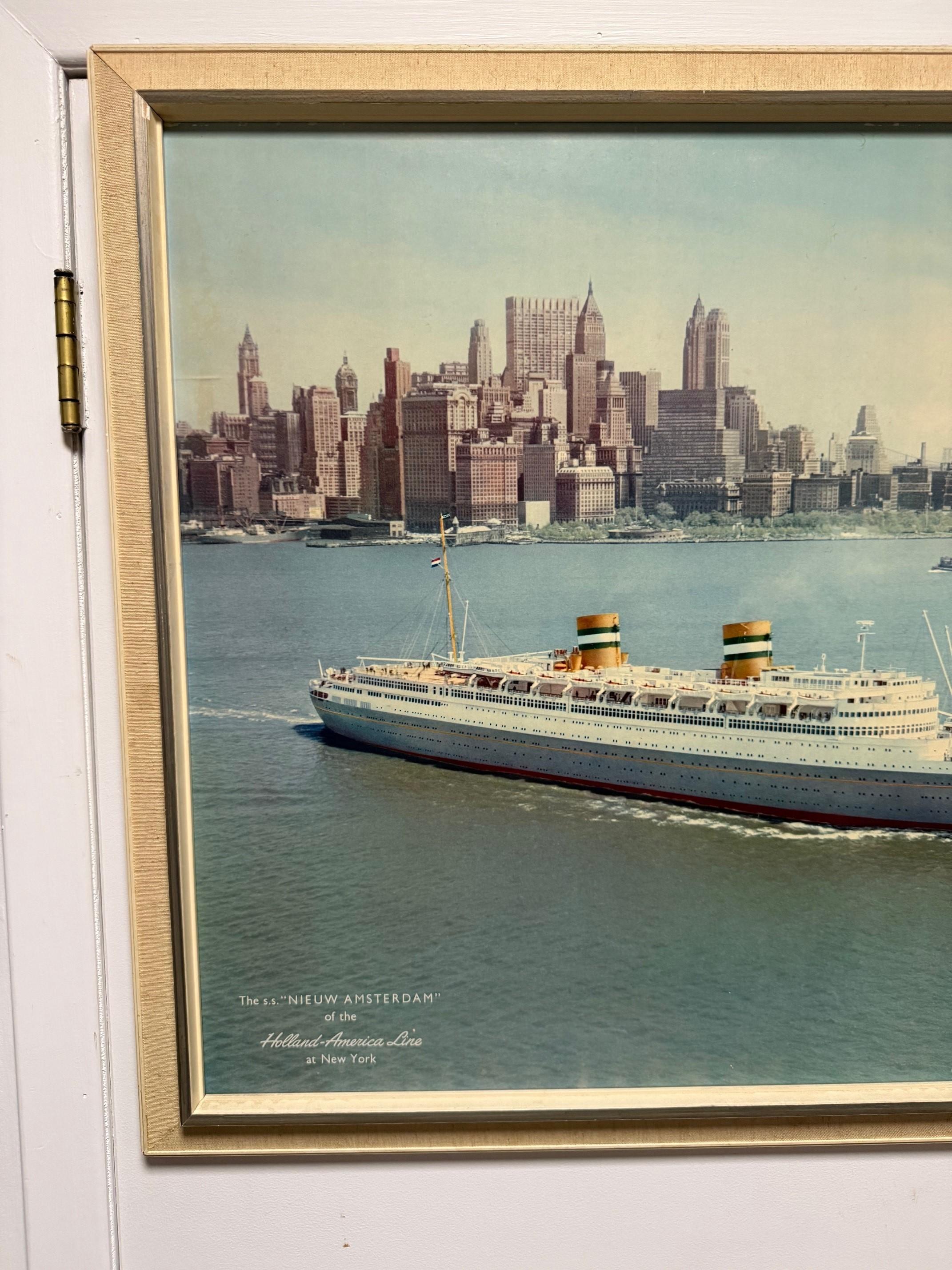 SS NIEUW AMSTERDAM der Holland-Amerika-Linie aus der Mitte des Jahrhunderts in New York im Zustand „Gut“ im Angebot in Stamford, CT