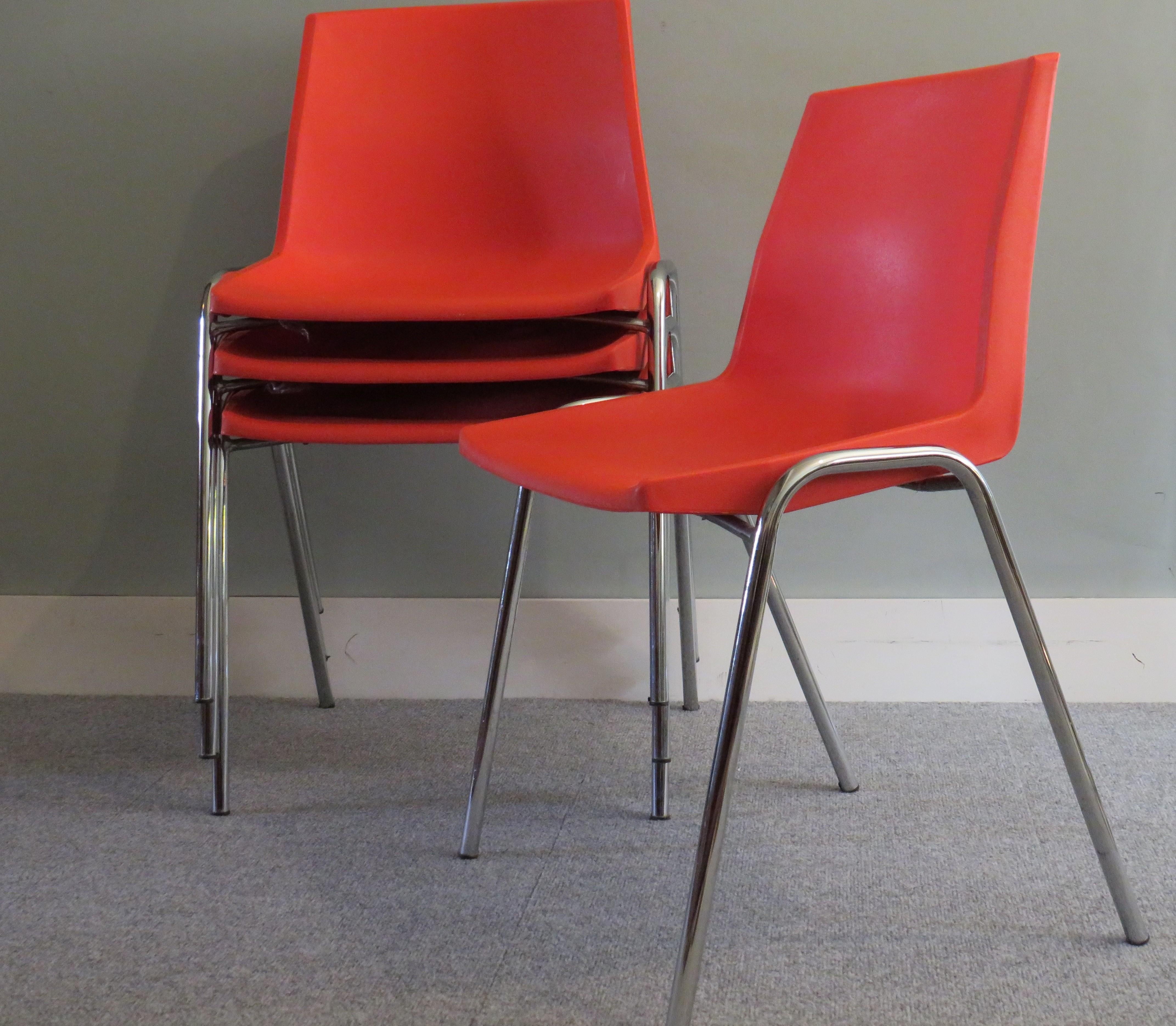 Set of 4 stackable orange chairs with chrome base and plastic seat.
They were manufactured in the 70s by OVP Belgium and designed by J.P. Emonds.
This designer is also known for hos designs of the first plastic bottle of the famous Belgian Spa