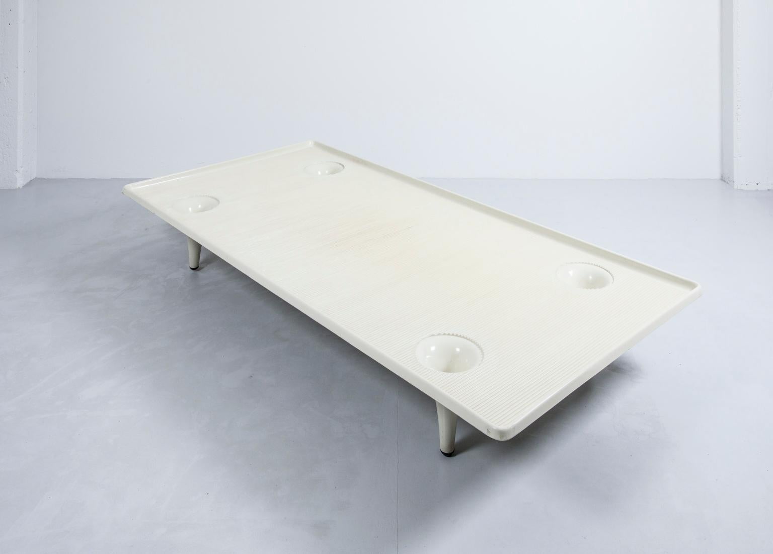 Mid-Century Modern White Midcentury Stackable Daybed by Andreas Christen for H.P. Spengler, 1960s  For Sale