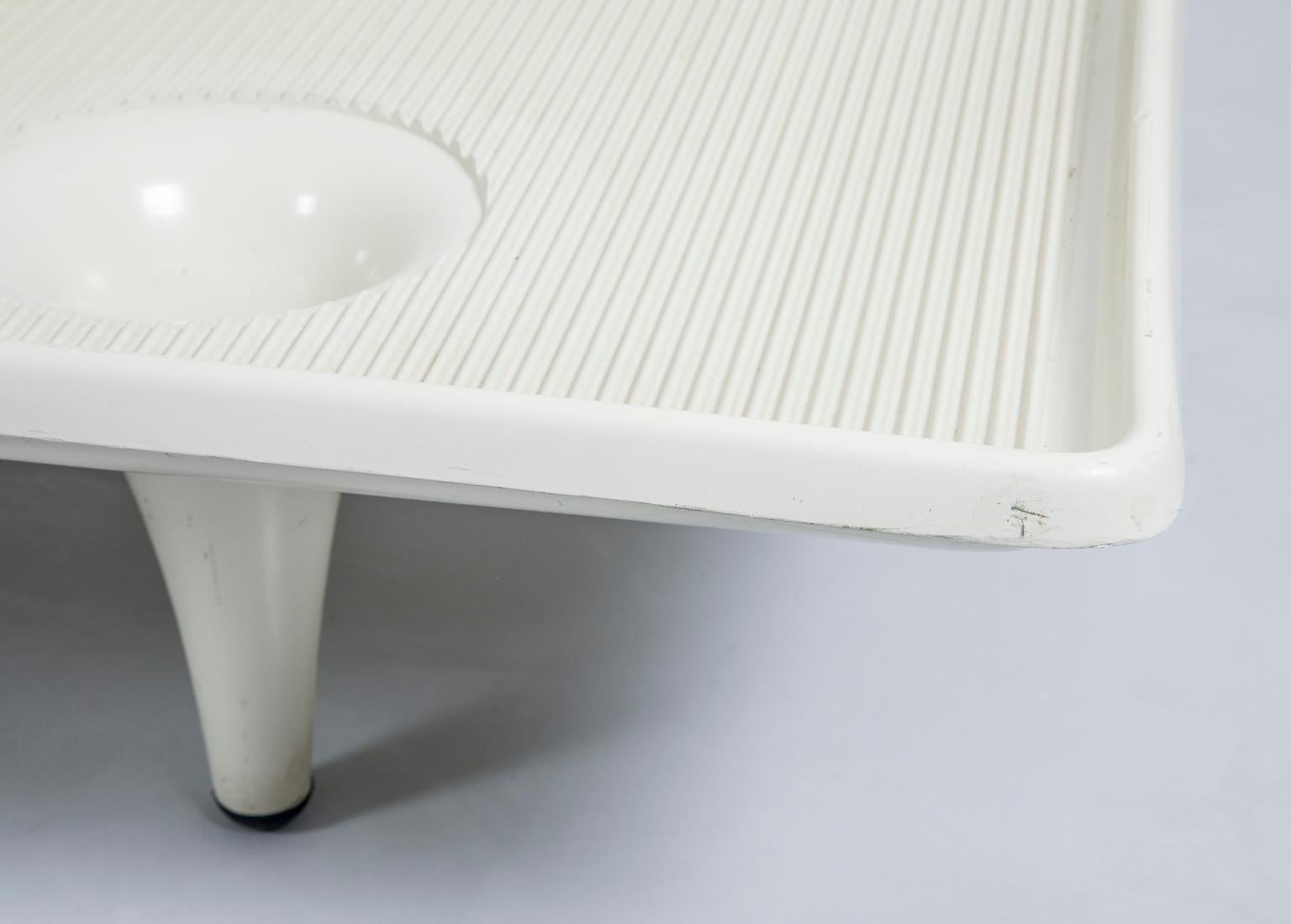 Fiberglass White Midcentury Stackable Daybed by Andreas Christen for H.P. Spengler, 1960s  For Sale
