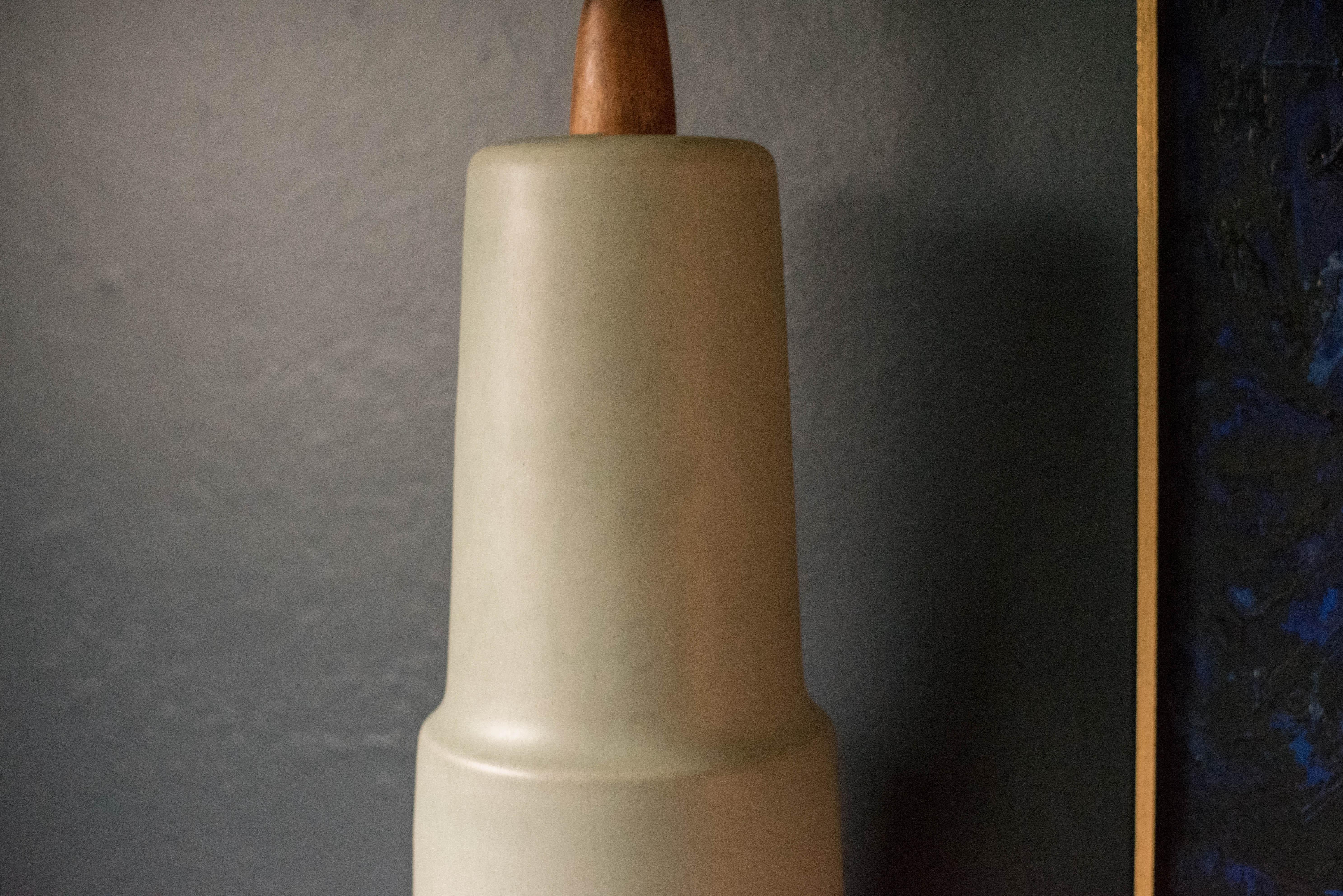 Gestapelte Keramik-Tischlampe von Martz aus der Mitte des Jahrhunderts (amerikanisch) im Angebot