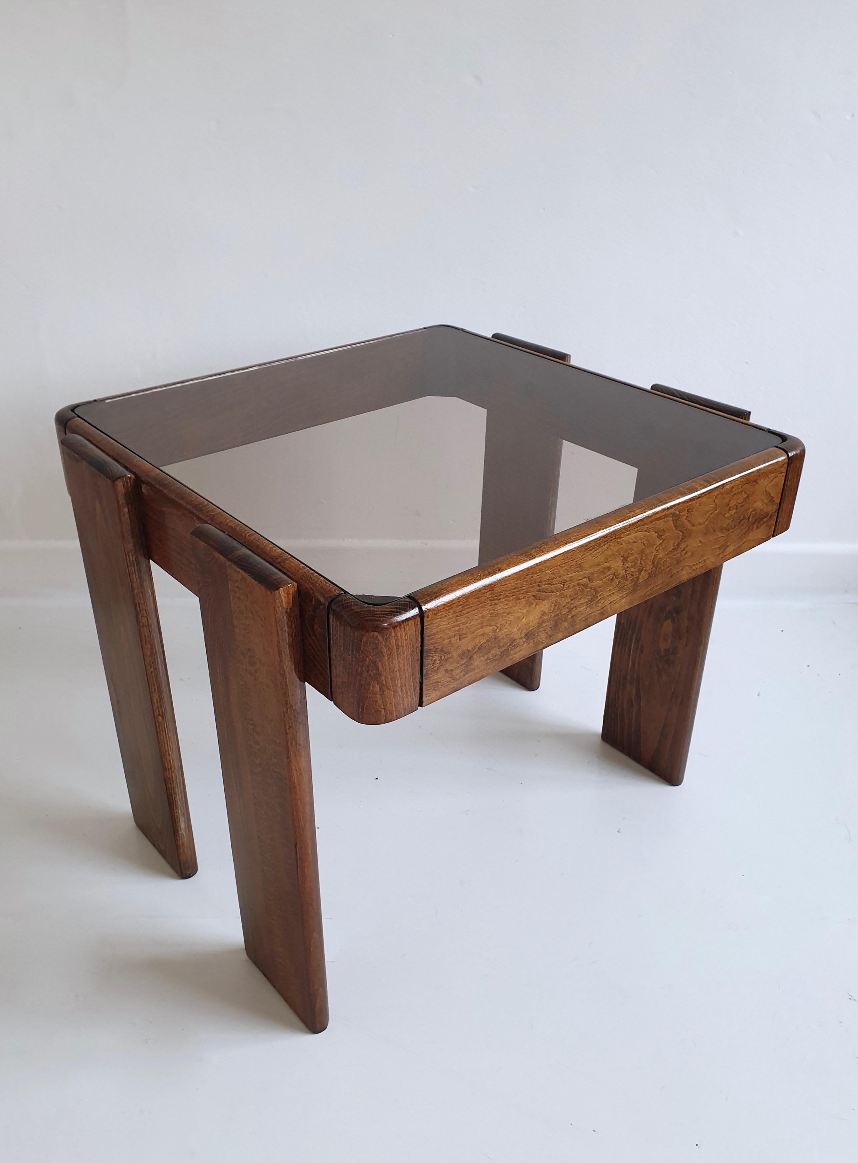 Midcentury Stacking Nest of Tables by Frattini for Cassina, Italy, circa 1960 For Sale 1