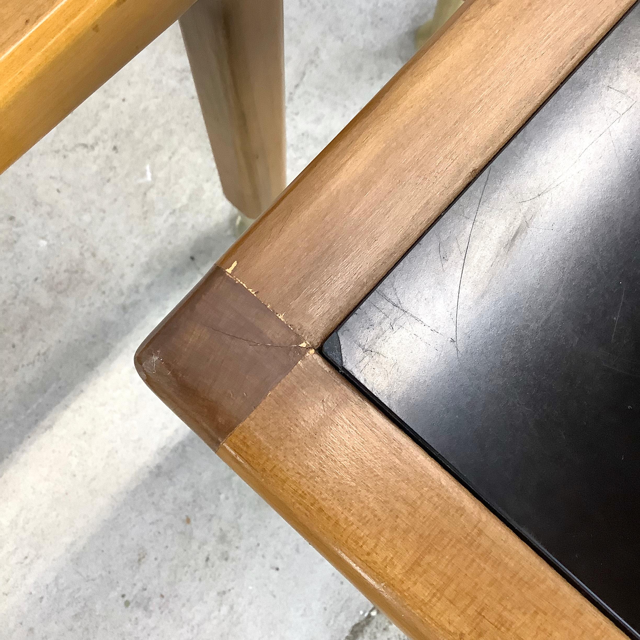 Tables empilables Mid-Century - Lot de trois en vente 5