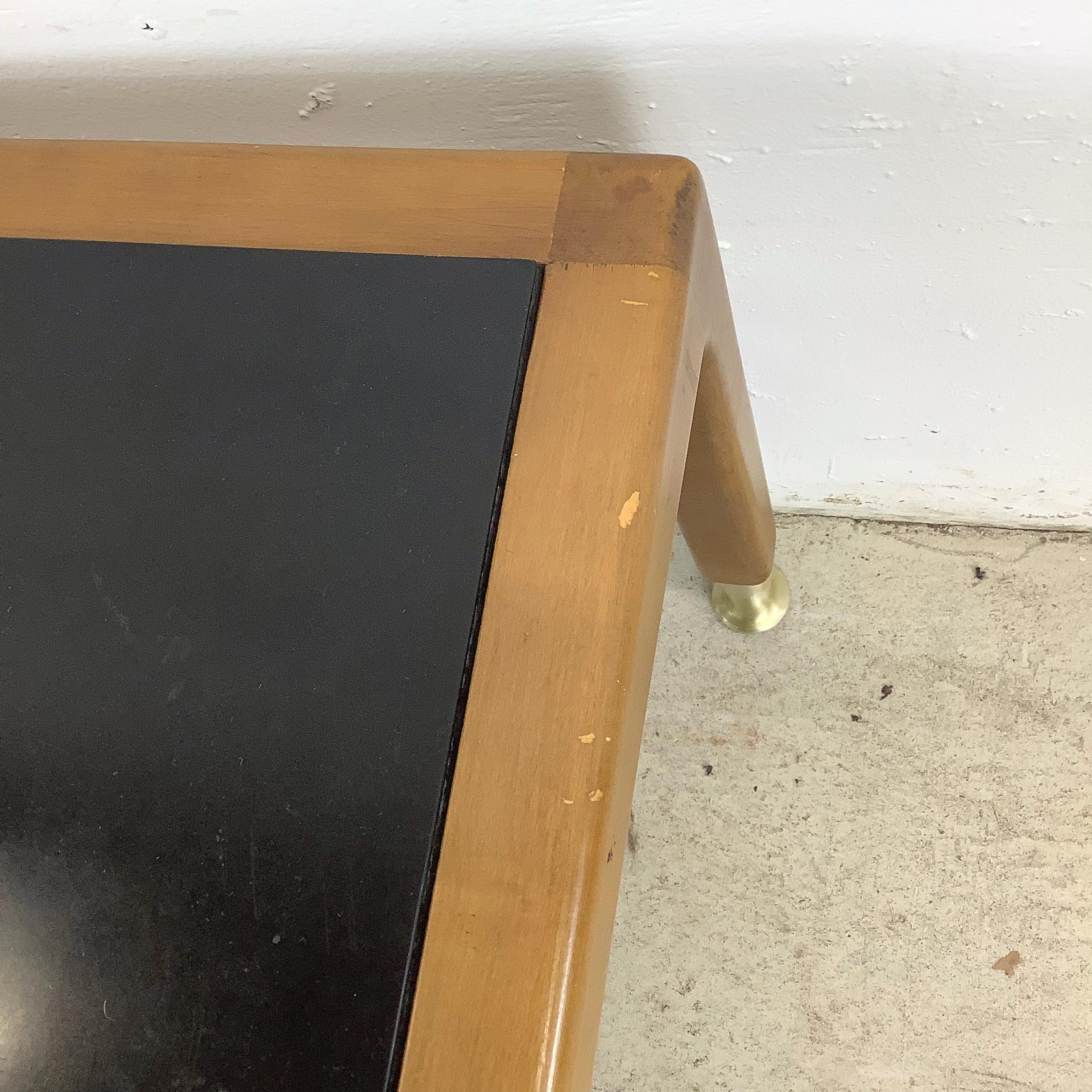 Tables empilables Mid-Century - Lot de trois en vente 6