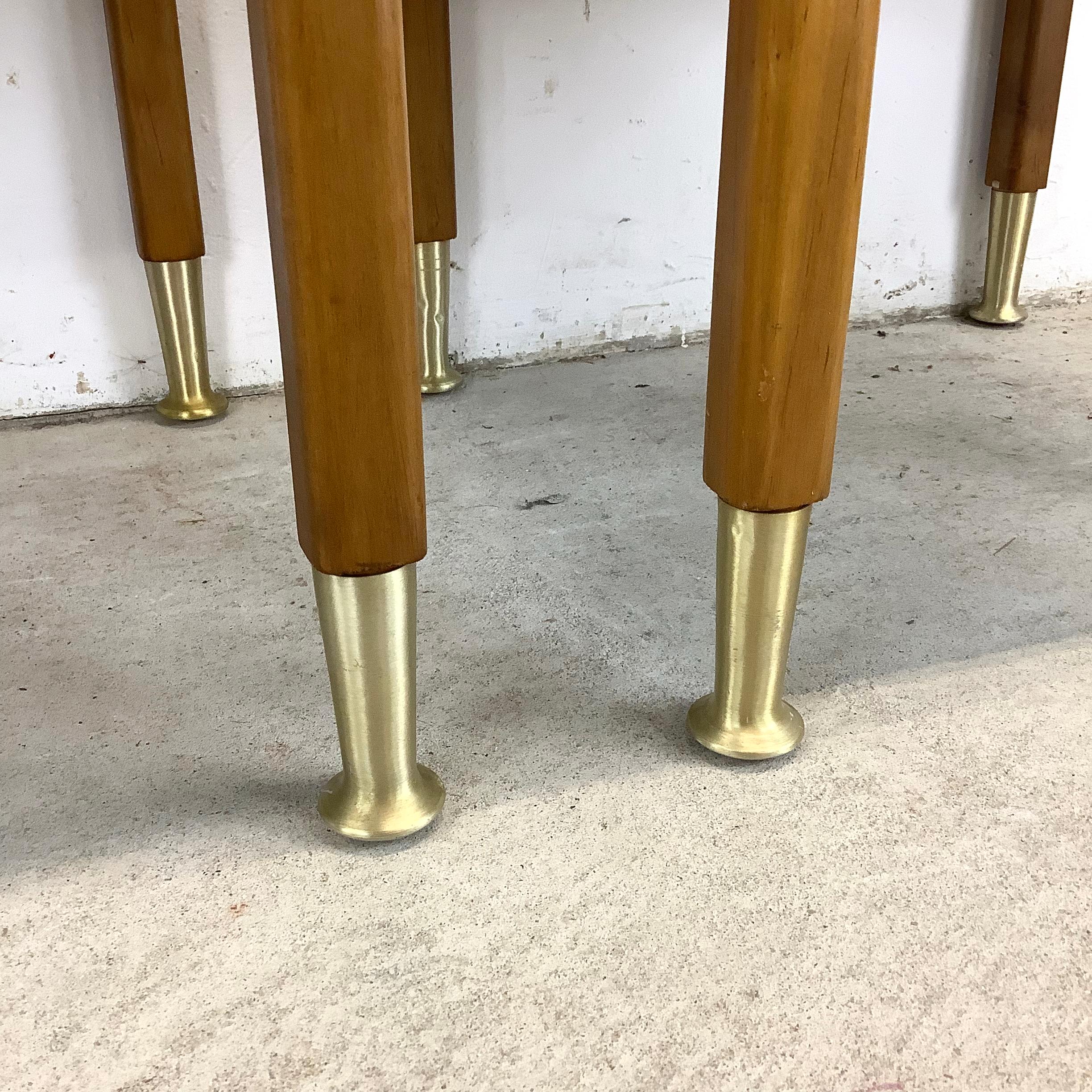 Tables empilables Mid-Century - Lot de trois en vente 8