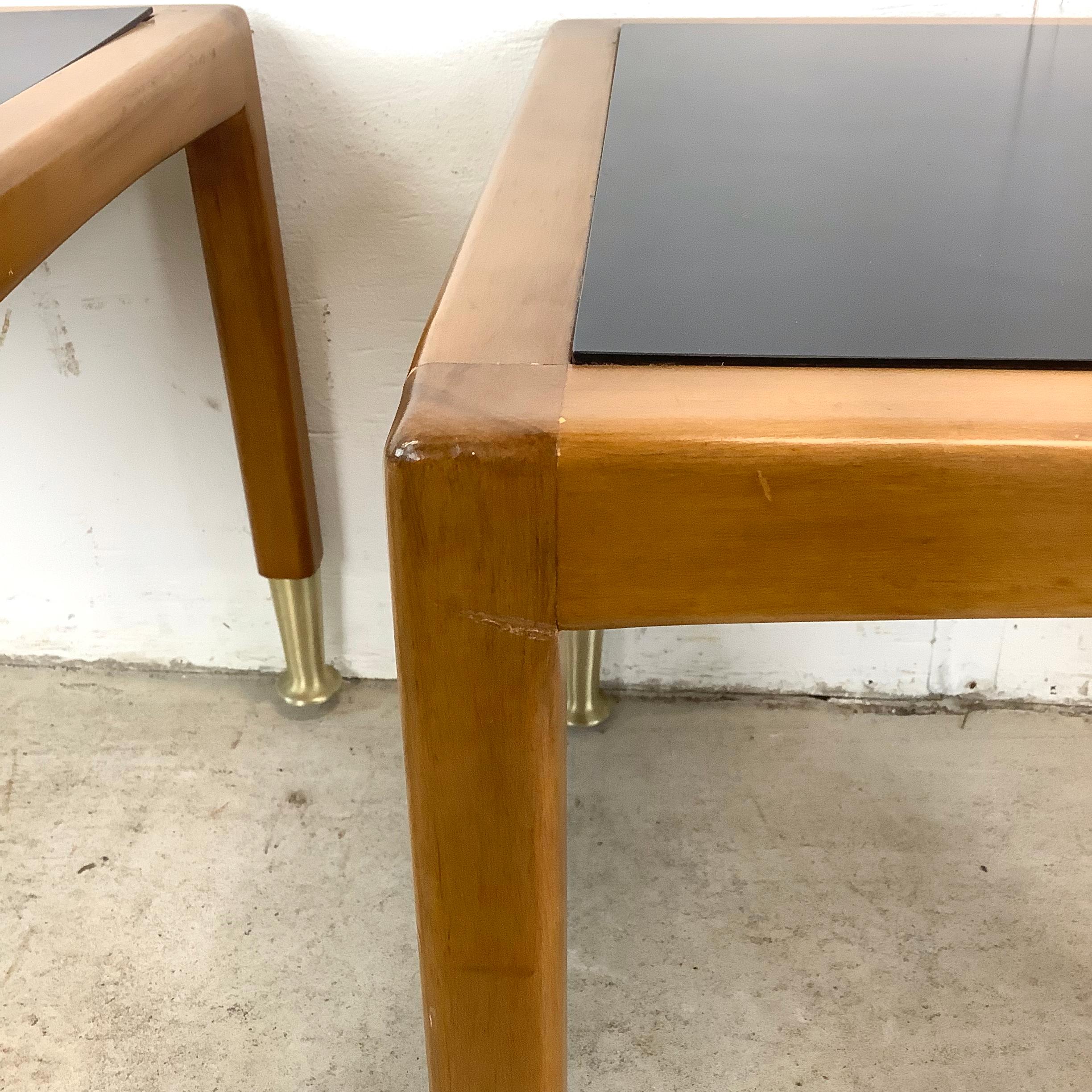 Tables empilables Mid-Century - Lot de trois en vente 9