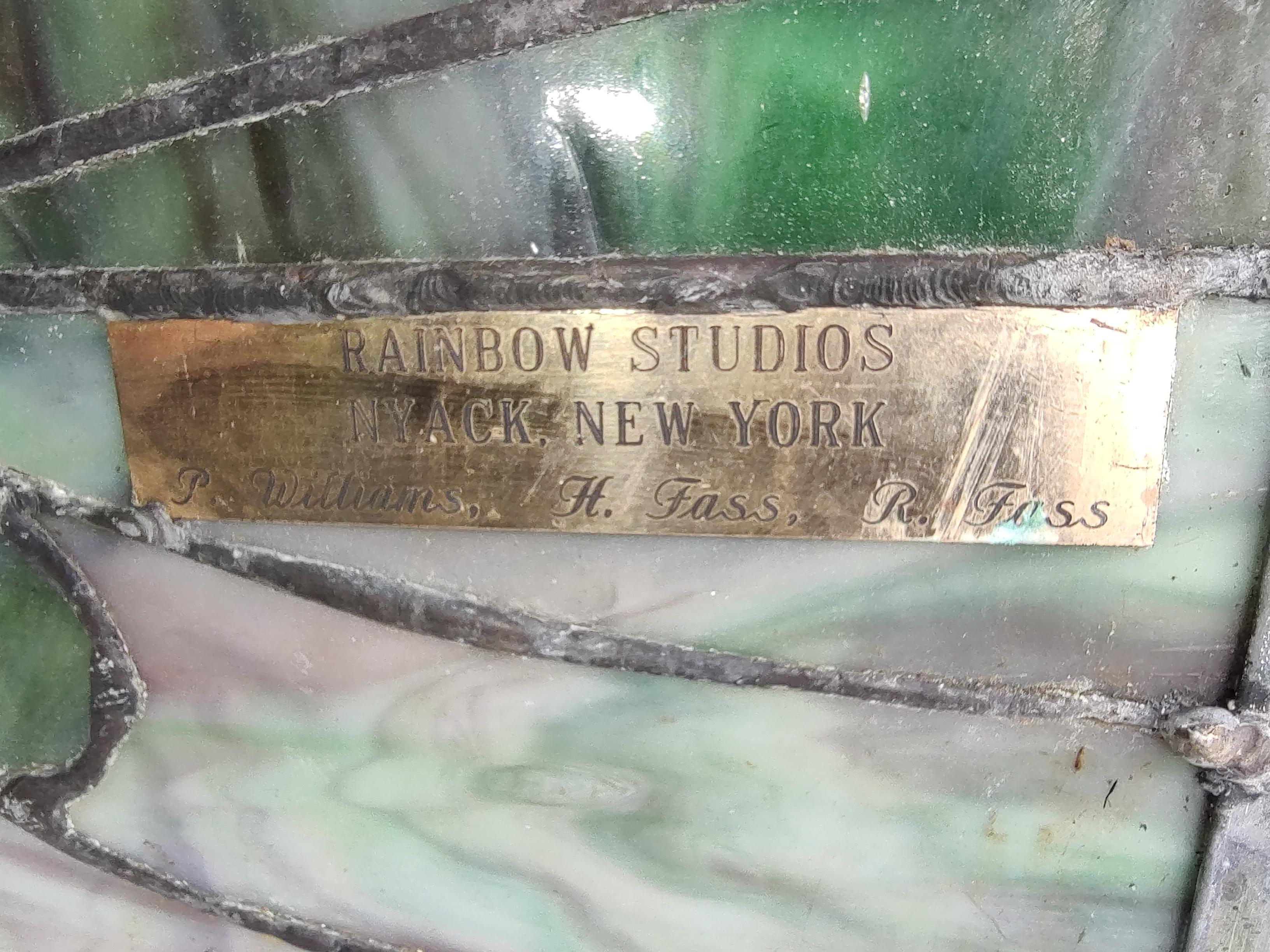 Fait main Panneaux de fenêtre en verre teinté du milieu du siècle dernier par Rainbow Studios NY C1965 en vente