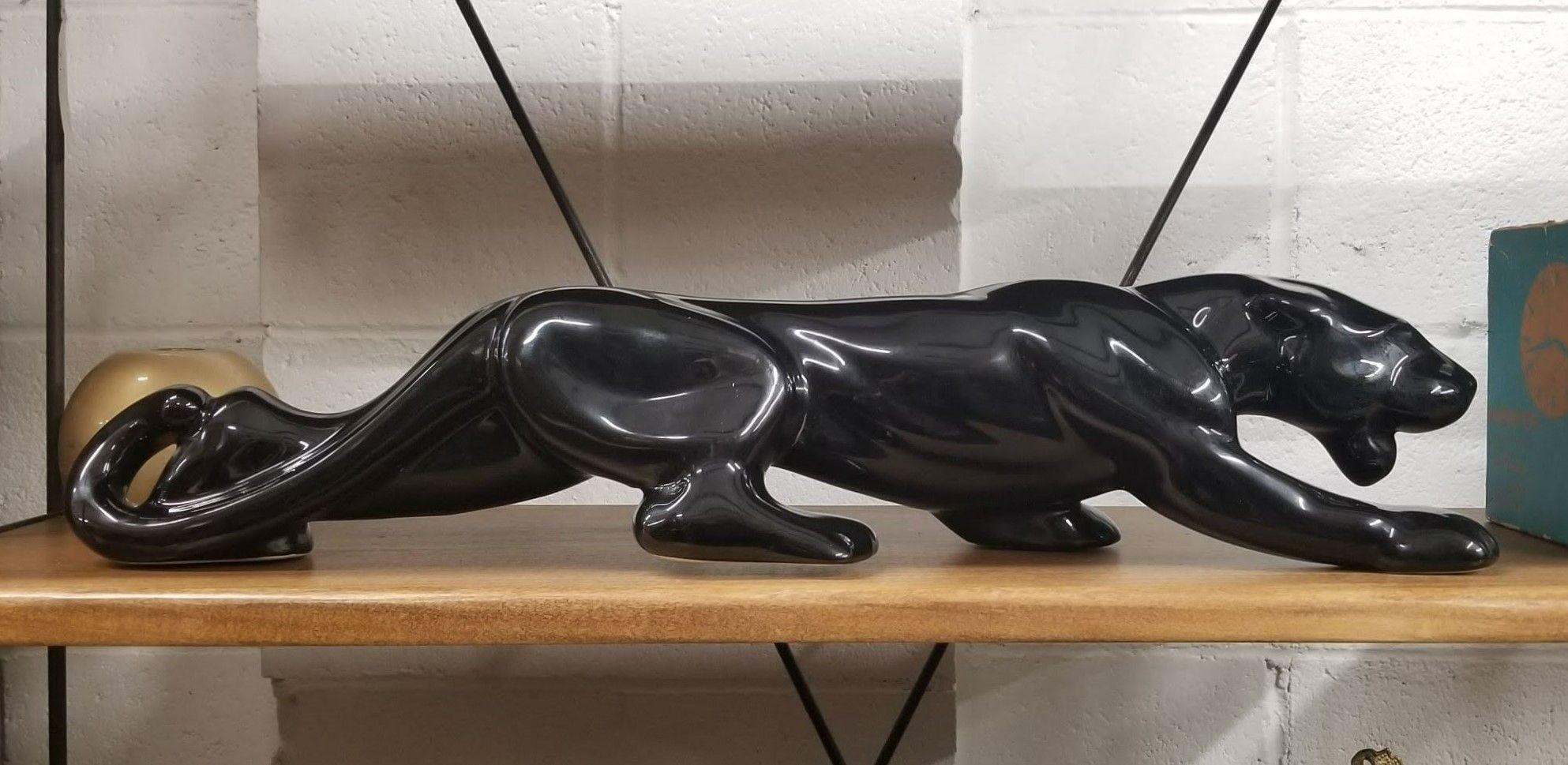 Céramique Figurine de panthère noire piquée du milieu du siècle dernier par Royal Haegar