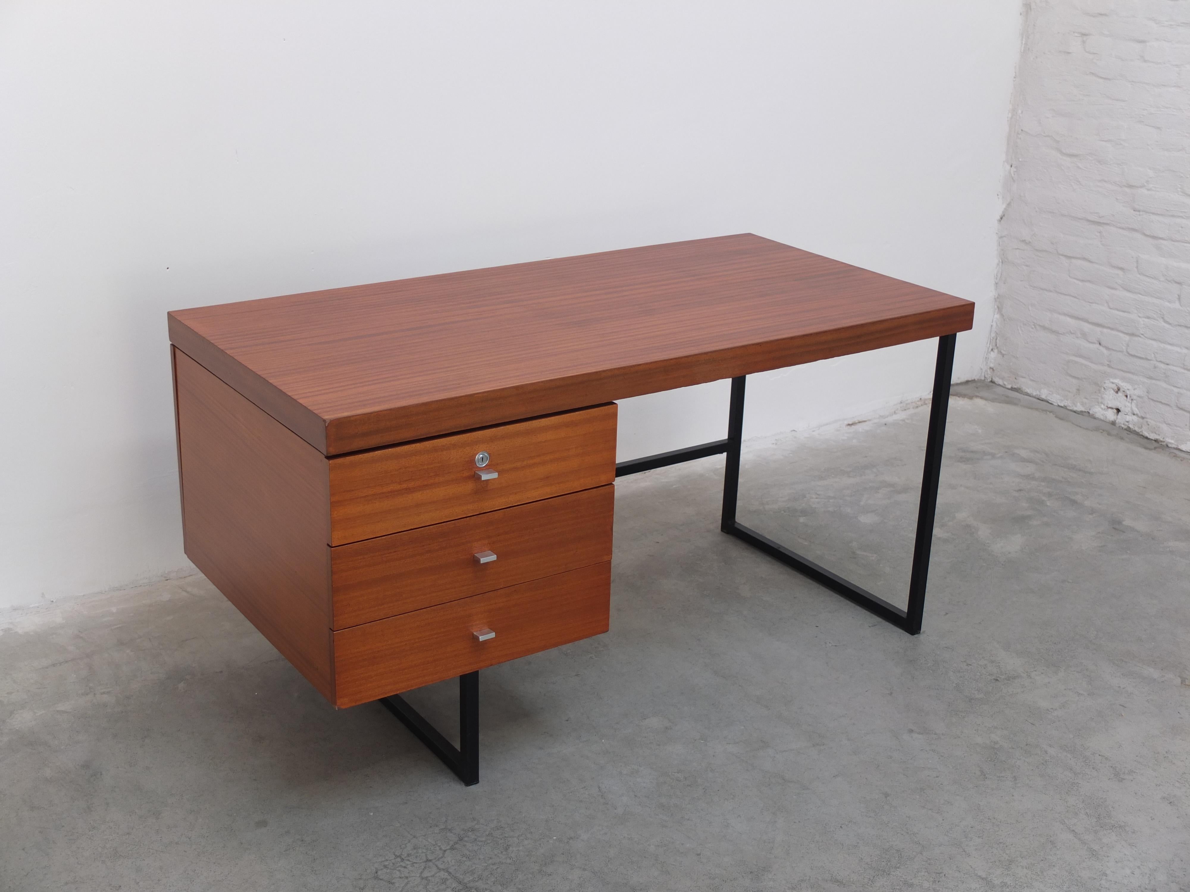 Mid-Century Modern Mid-Century 'Standard' Writing Desk by Pierre Guariche for Meurop, 1960s