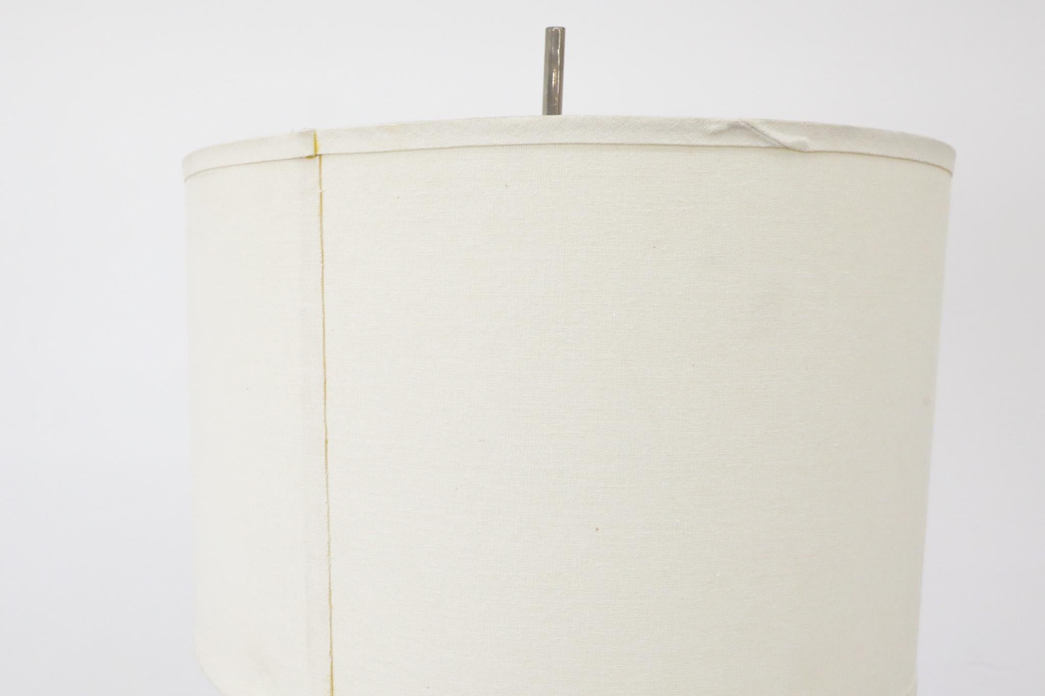 Lampada da terra di metà secolo con stelo telescopico e base a 