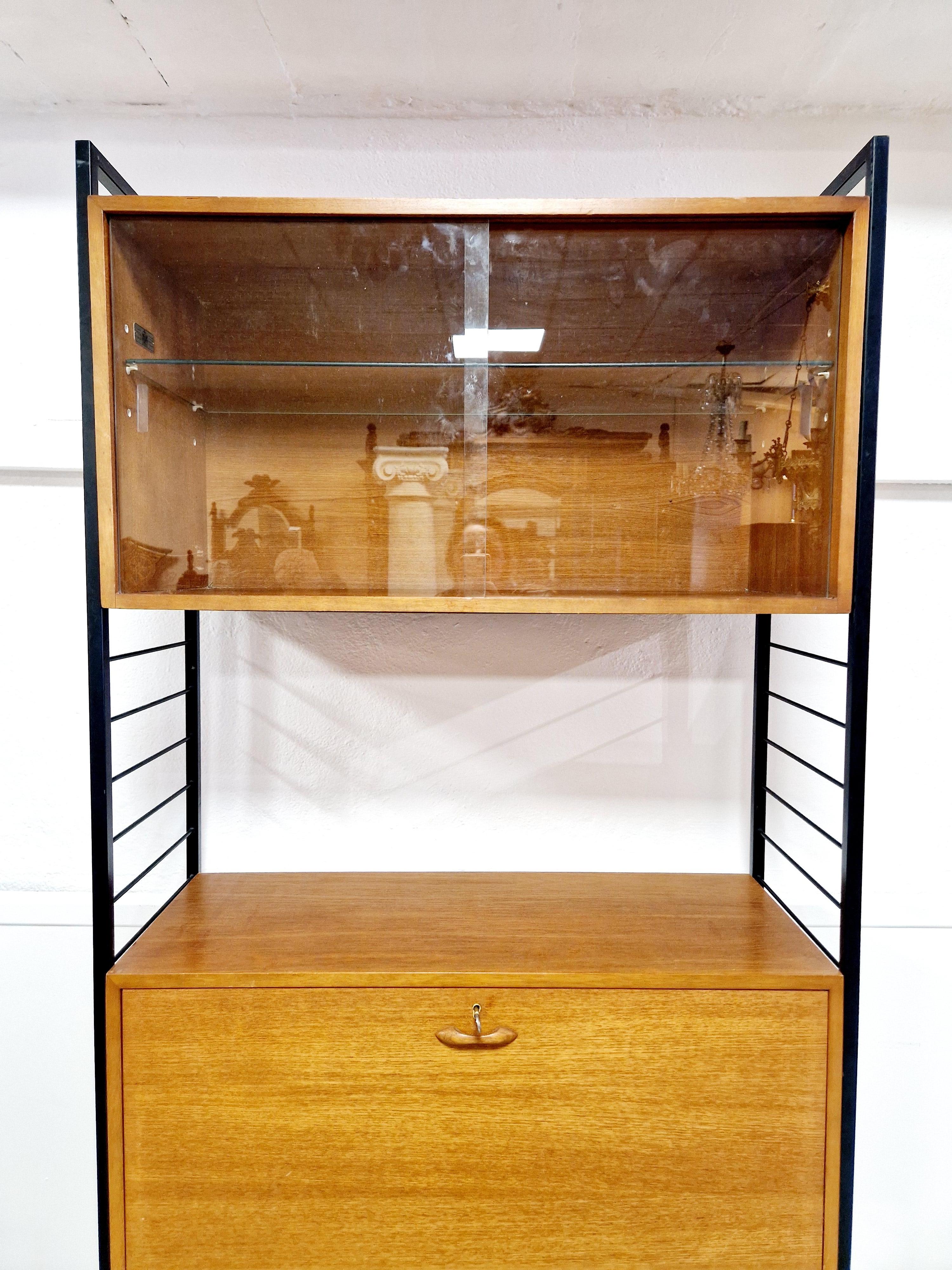 20ième siècle Armoire à étagères Staples Ladderax du milieu du siècle dernier en vente