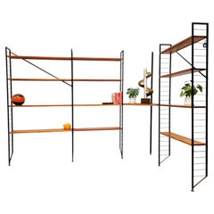 Sistema modular de estanterías y expositores de esquina de 3 compartimentos «Ladderax» de teca, de Mid Century Staples