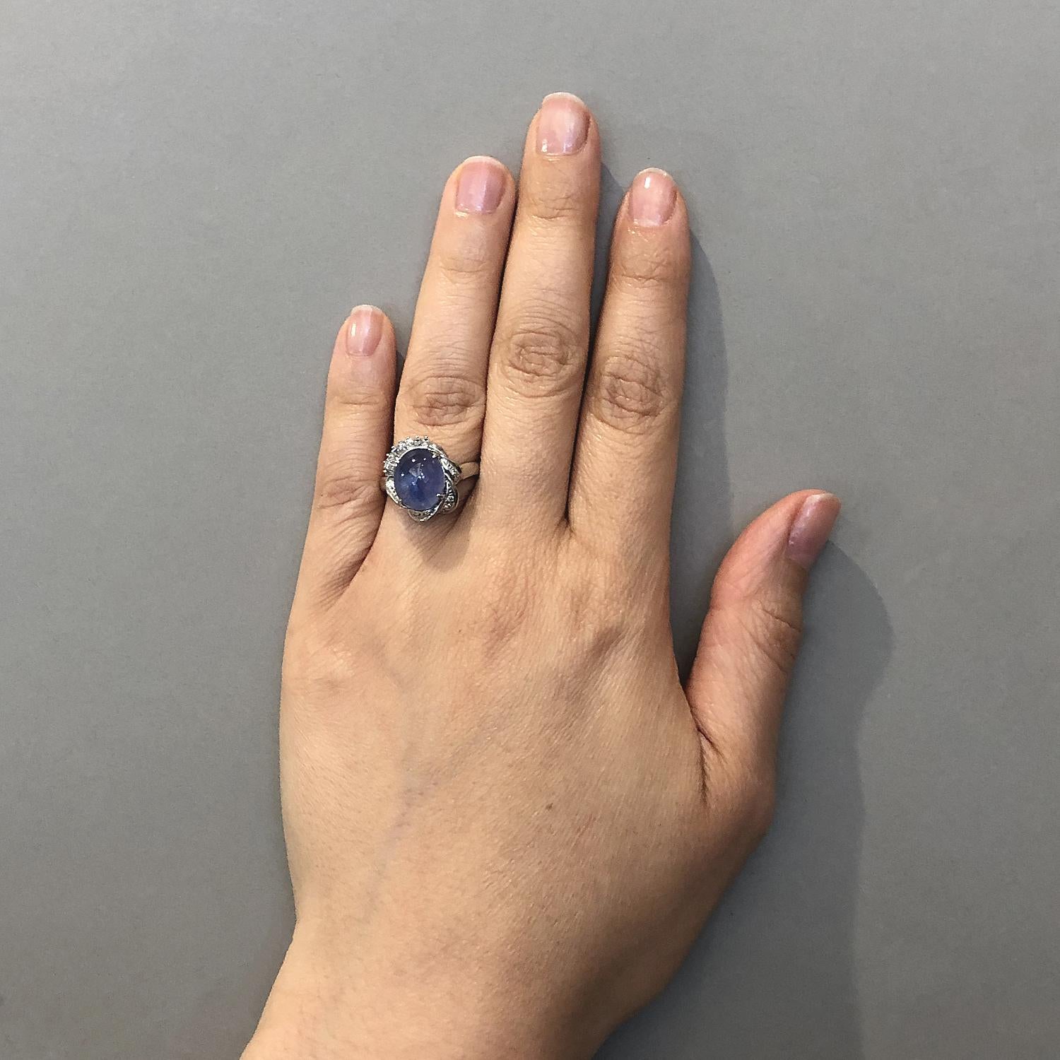 Midcentury Star Sapphire Diamond Platinum Ring In Excellent Condition For Sale In Beverly Hills, CA