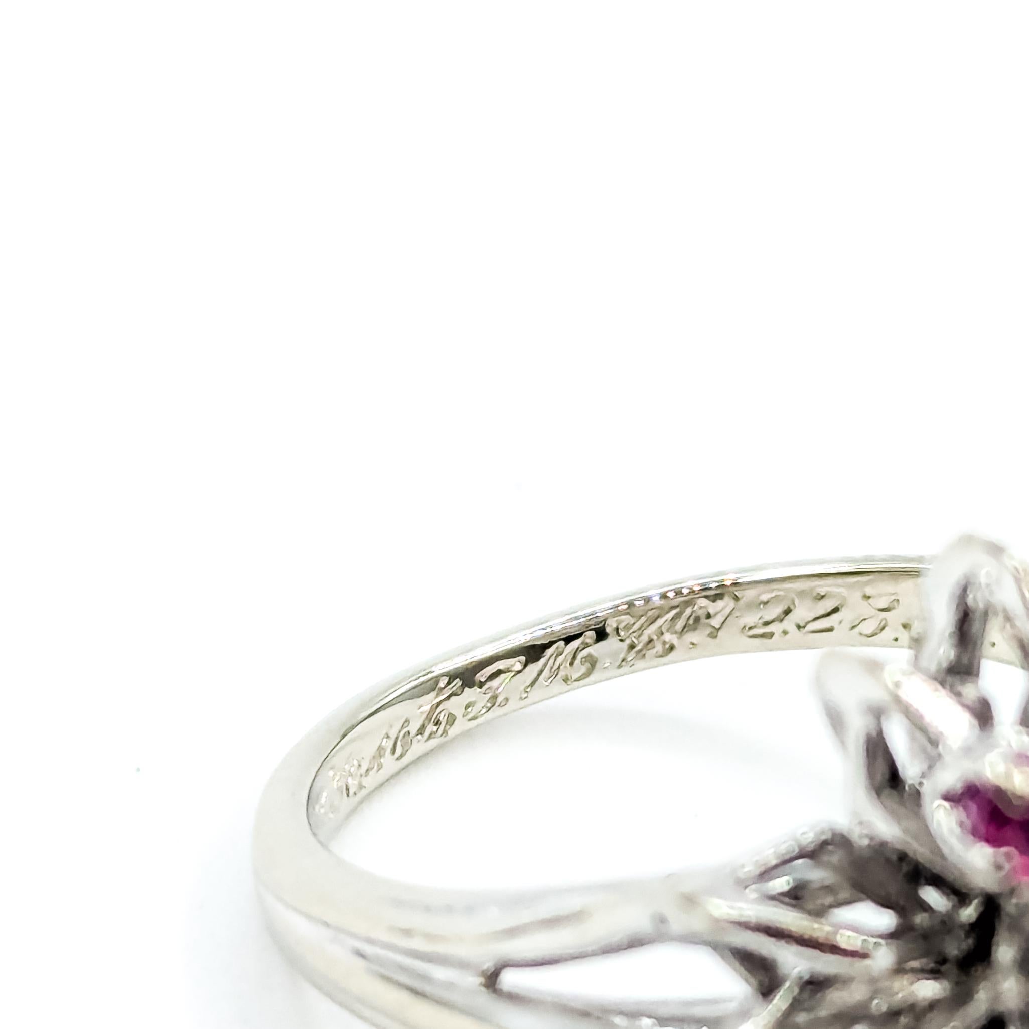 Mid-century Starburst Ruby & Diamond Ring in 14k For Sale 4