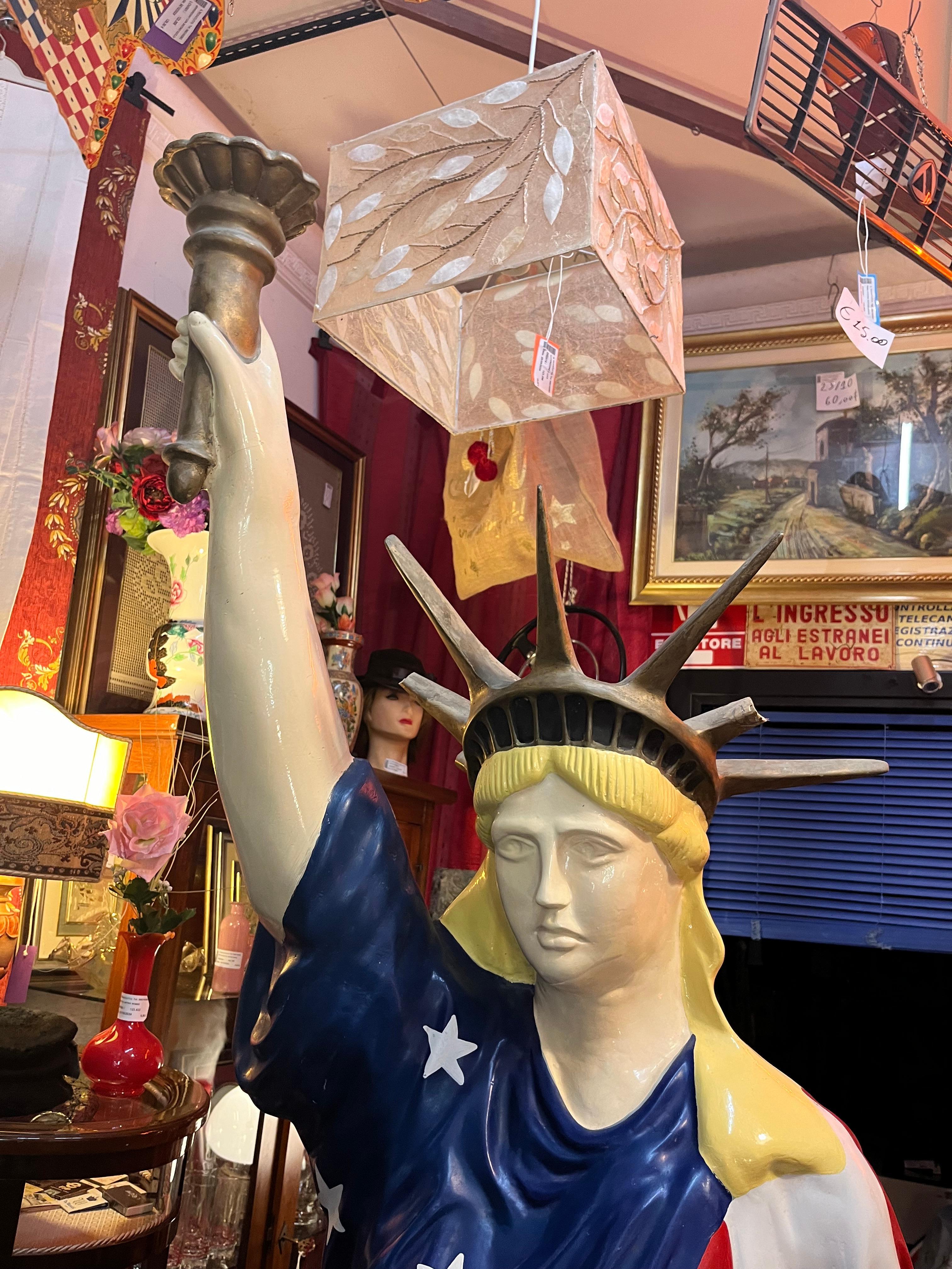 Statua della Libertà di metà secolo in resina, altezza 230 cm , anni '60 in vendita 4