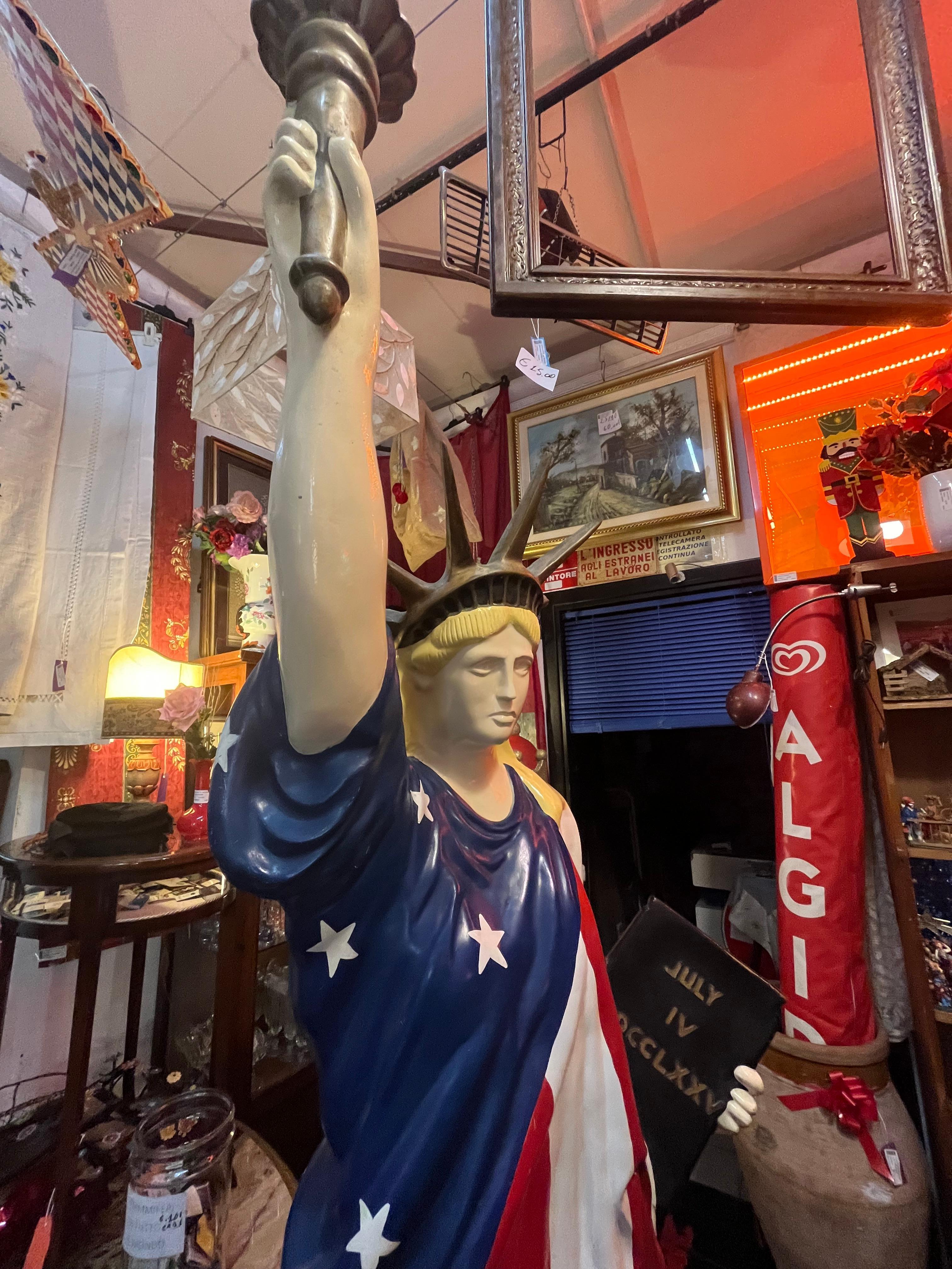 Statua della Libertà di metà secolo in resina, altezza 230 cm , anni '60 in vendita 1