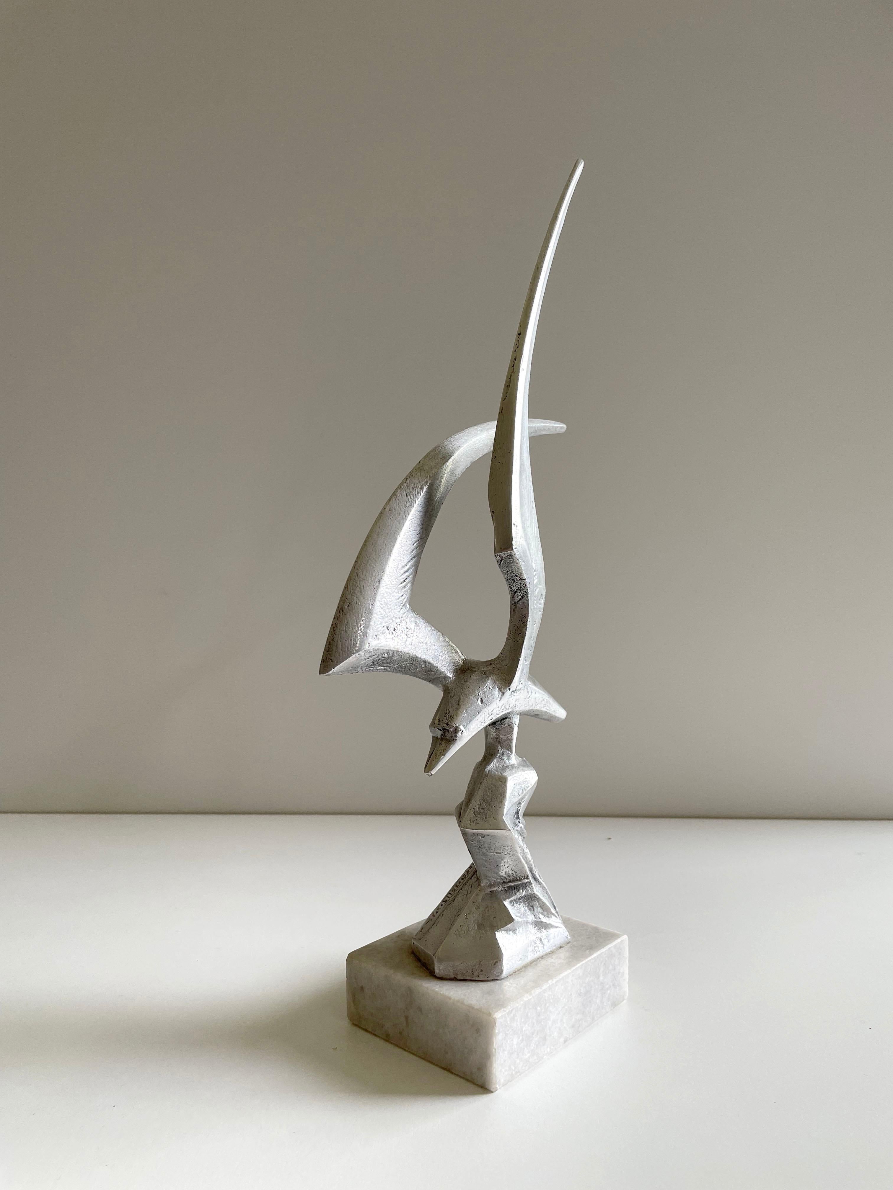 Mid Century Statue of the Seagull in Cast Aluminum and Marble, 1960s 1