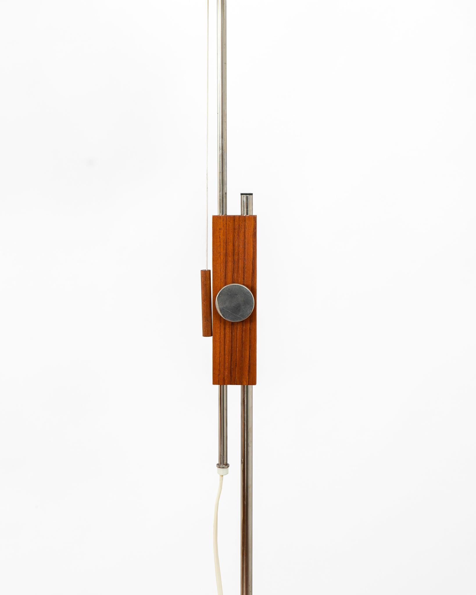 Mid Century Steel and Teak Floor Lamp from Temde, Switzerland, circa 1960 In Good Condition In CANGAS, ES