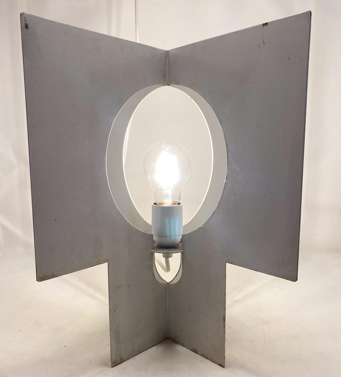 mid century steel lamp, vintage, italy In Good Condition For Sale In Brussels, BE