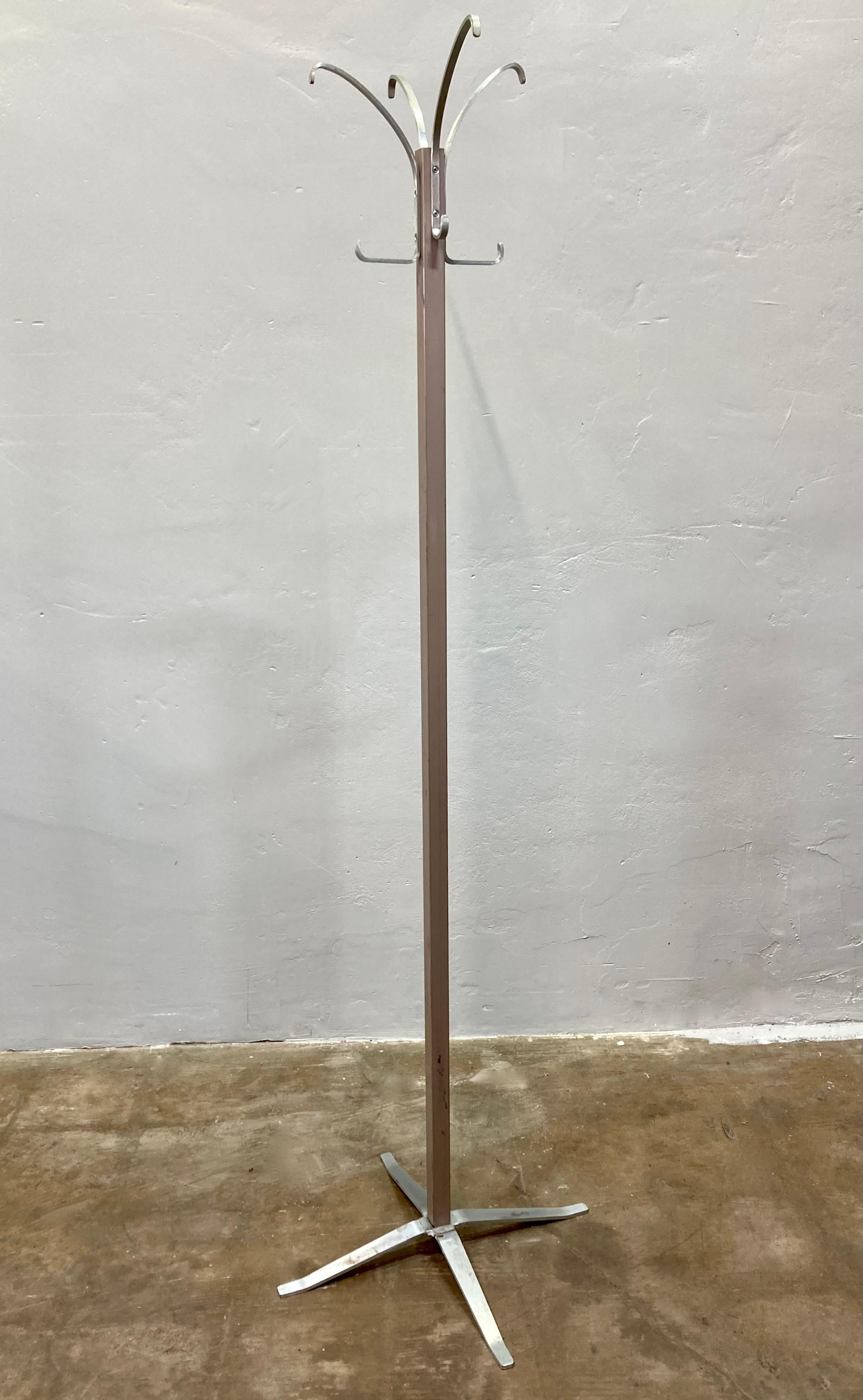1950's Steelcase hall tree. Classic mid-century modern design. Made of brushed steel. In great vintage condition, see photos for condition details.  

20.5